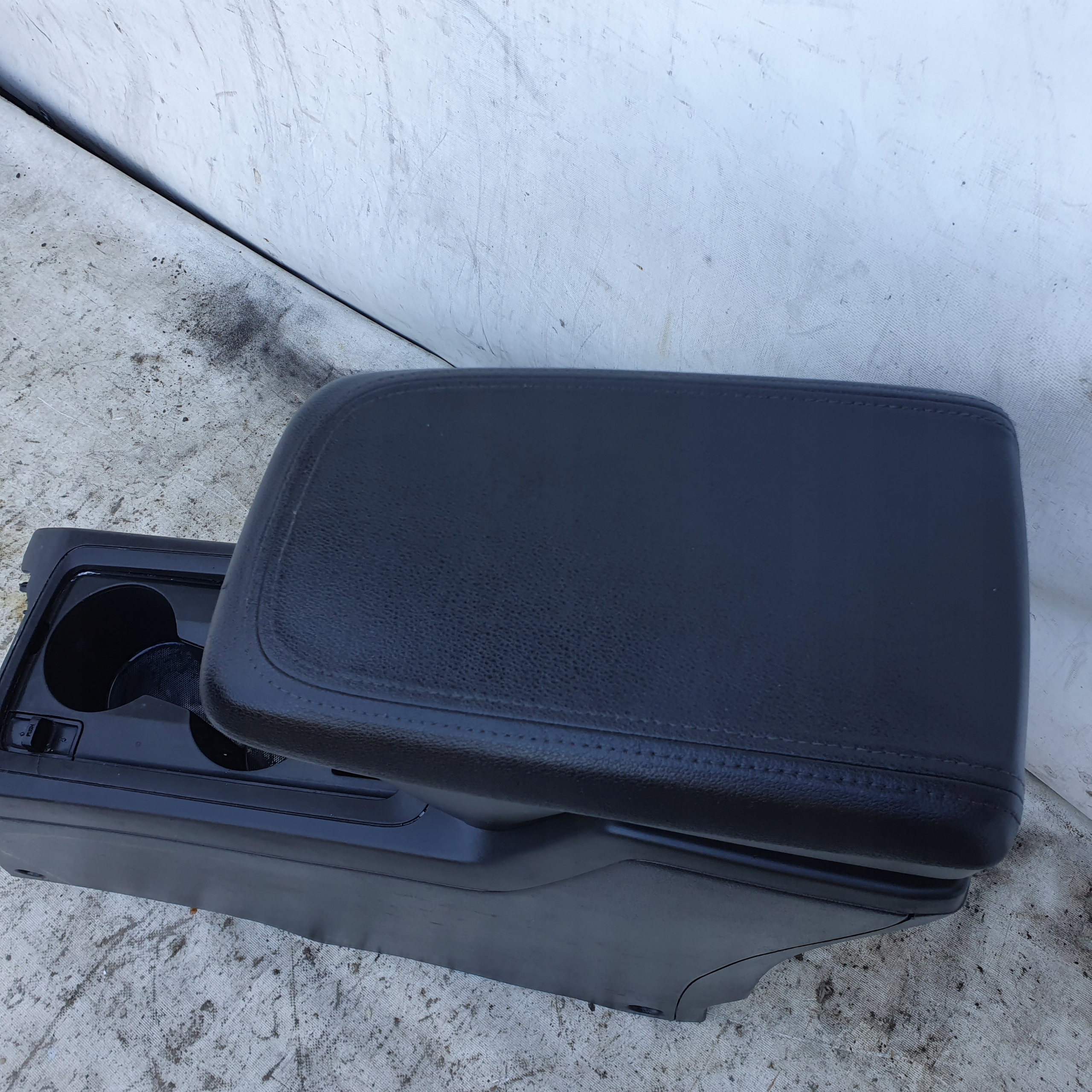 подлокотник Chevrolet CAPTIVA РЕСТАЙЛИНГ