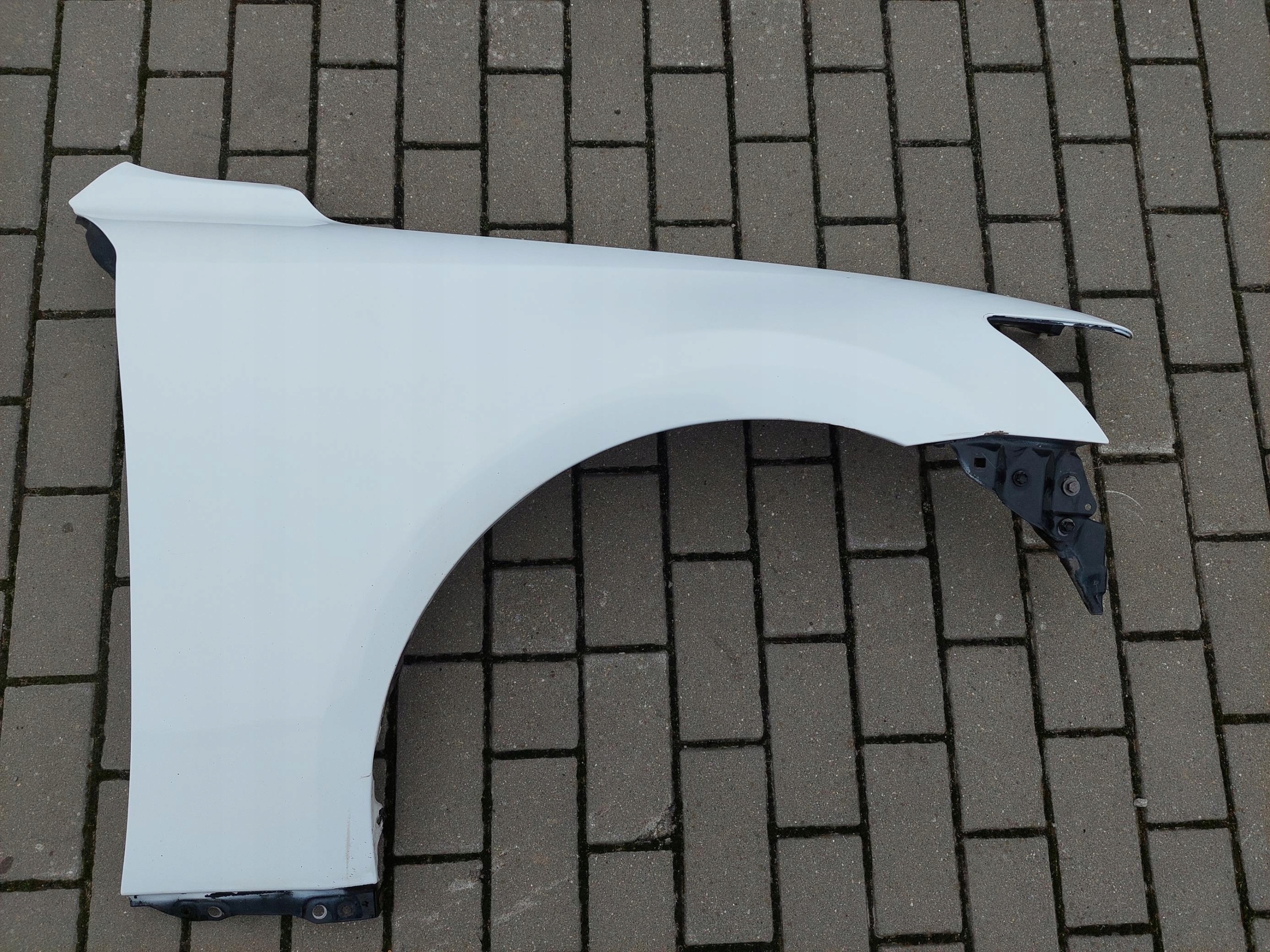 fender front front right LEXUS IS 3 III 300 H IS300H