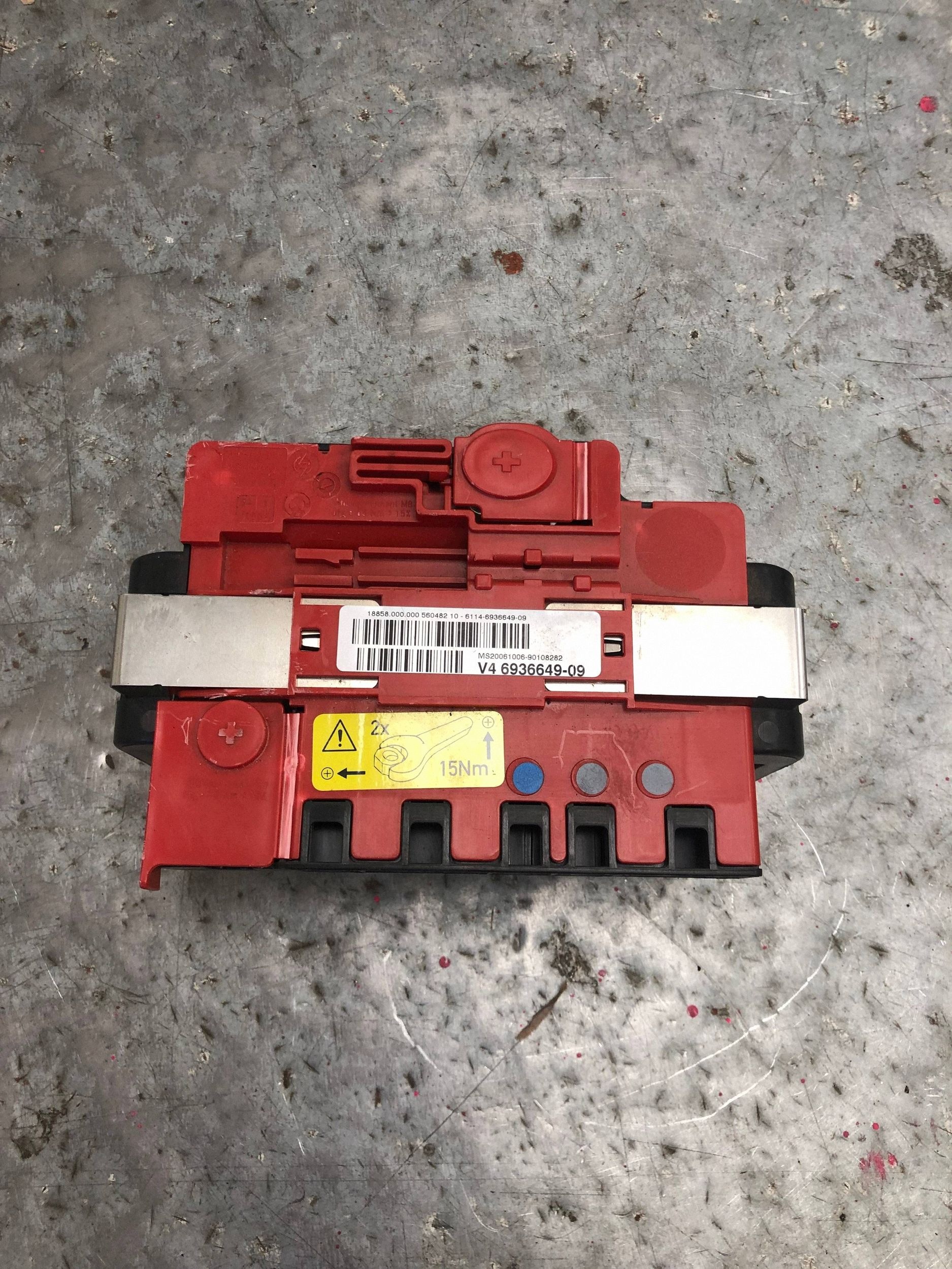ROZDZIELACZ PRADU BMW E90 6936649