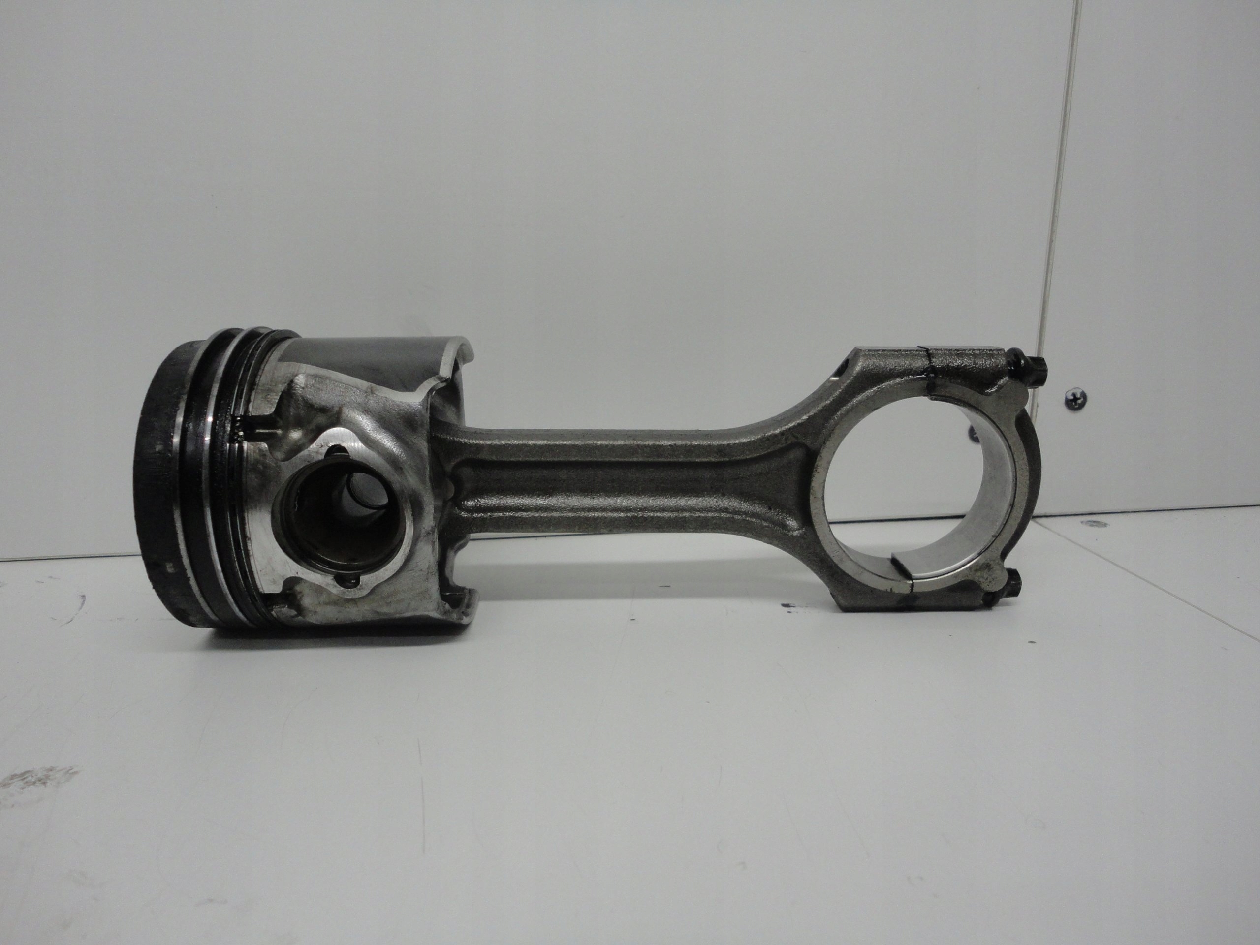 KIA VENGA IX20 1.4 CRDI ПОРШНЕВОЙ ШАТУН 2009-