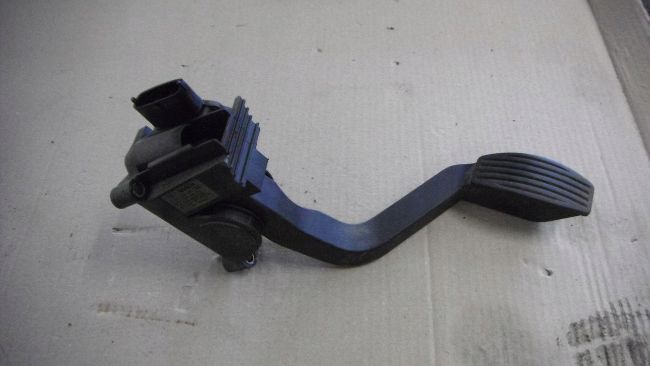 FIAT PUNTO 2 II DOBLO BENZ/DIES POTENCJOMETR GAZU