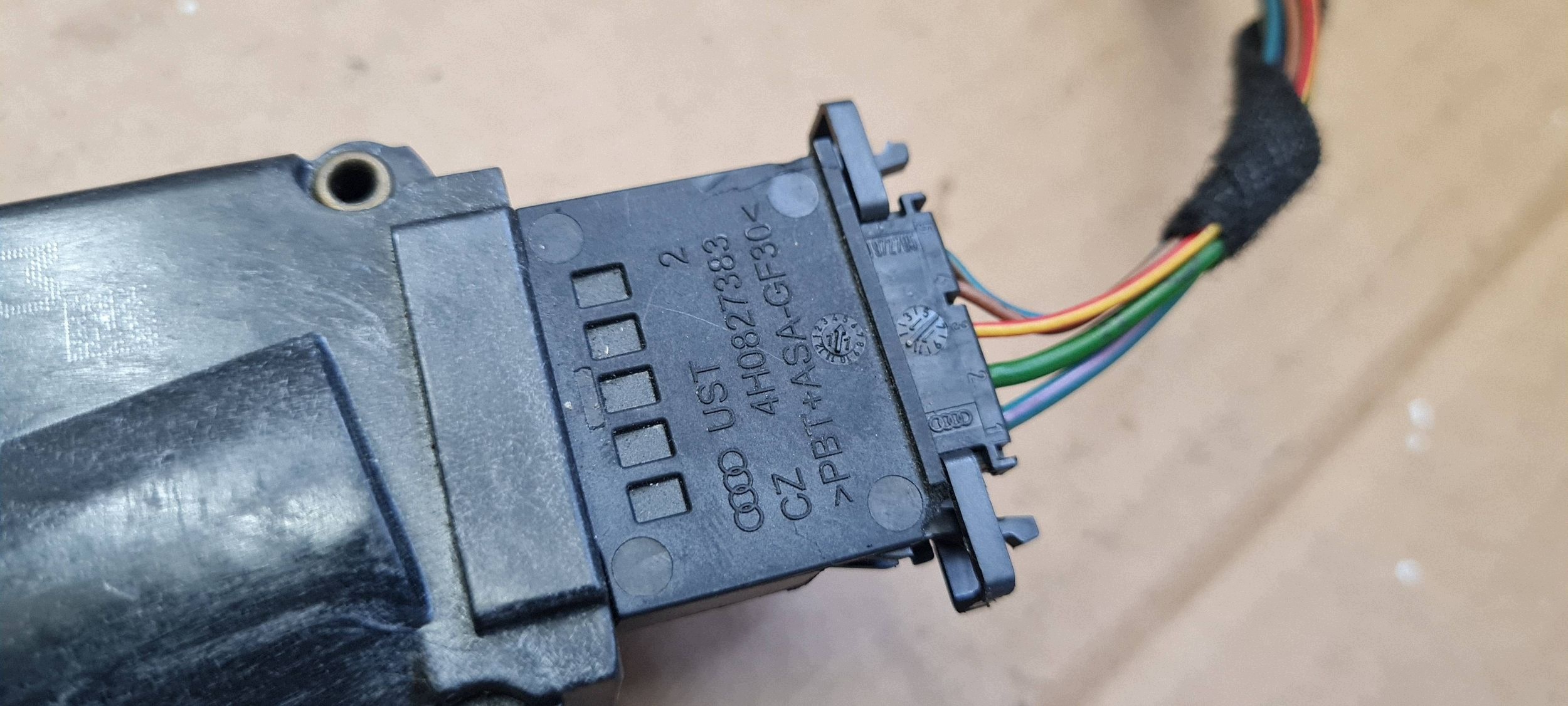 A7 4G S7 lock DOCIAG bonnet boot AUDI A6 C7 4G 4H0827383