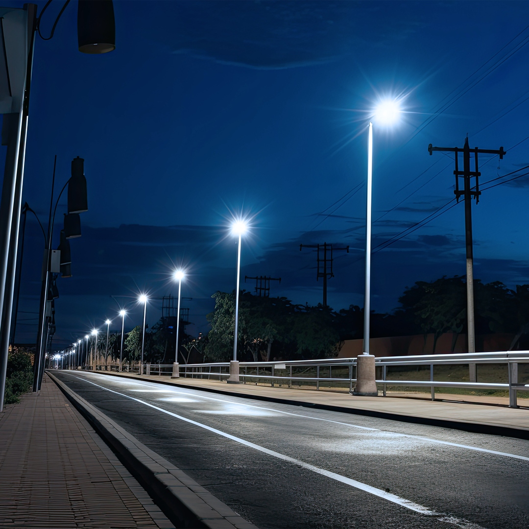 eLight Latarnia solarna KERS LED 400W 6500K IP44 PIR DIM pilot - czarny Jasność 2700 lm