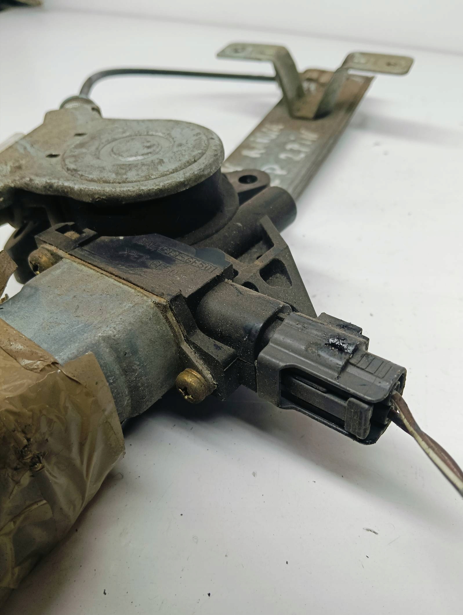 mechanism windows electrical left front 2 Pin ISUZU AXIOM 02r