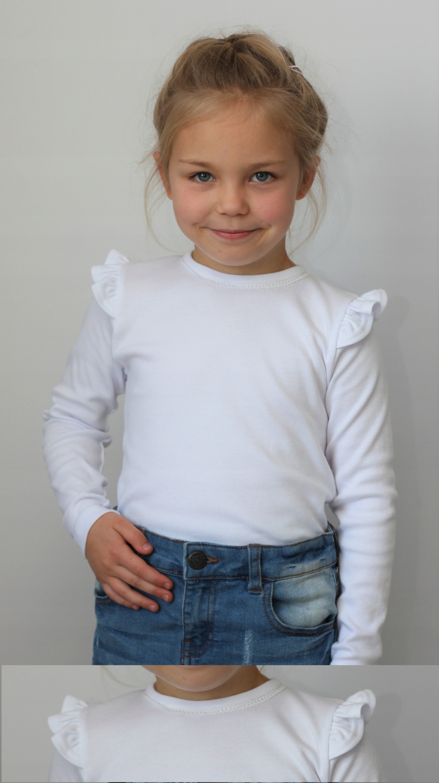 BLUZKA BIAŁA Z FALBANKĄ ROZ. 92 - KLAUDYNKA Marka bez marki