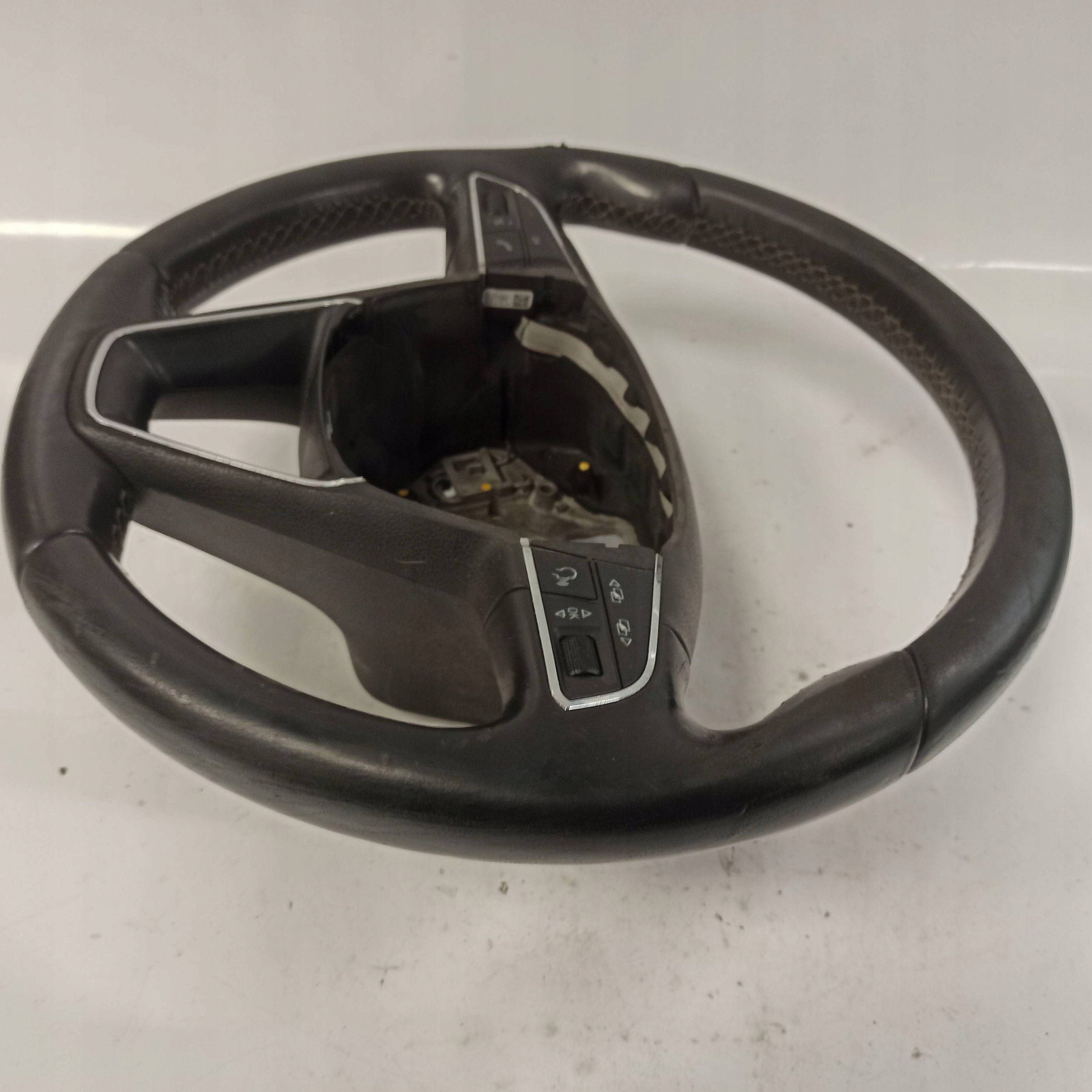 seat Leon III руль кожанная 5F0419091L