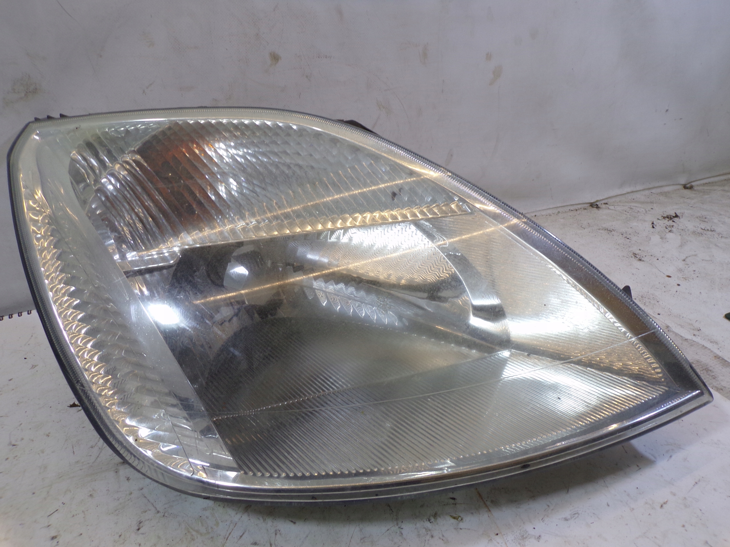 light front front right FORD FIESTA 6 VI (1) (K1)