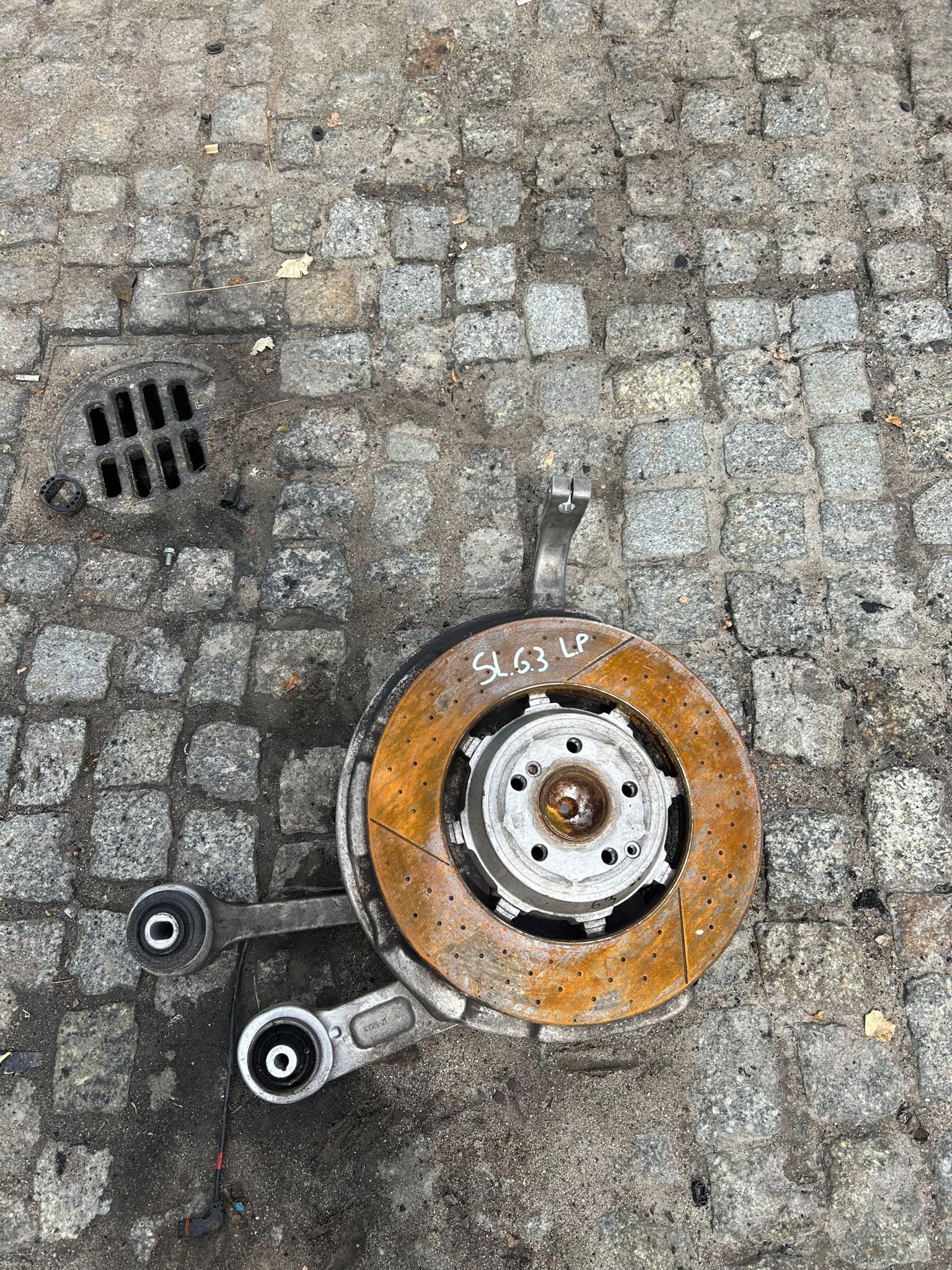 MERCEDES СЛ R231 6.3 AMG ЦАПФА ПЕРЕД ПЕРЕДНЯЯ