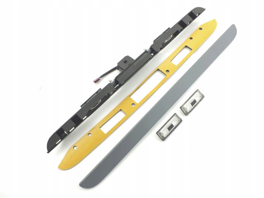 51138185790 - BMW E39 Універсал планка освітлення номерного знака ориг