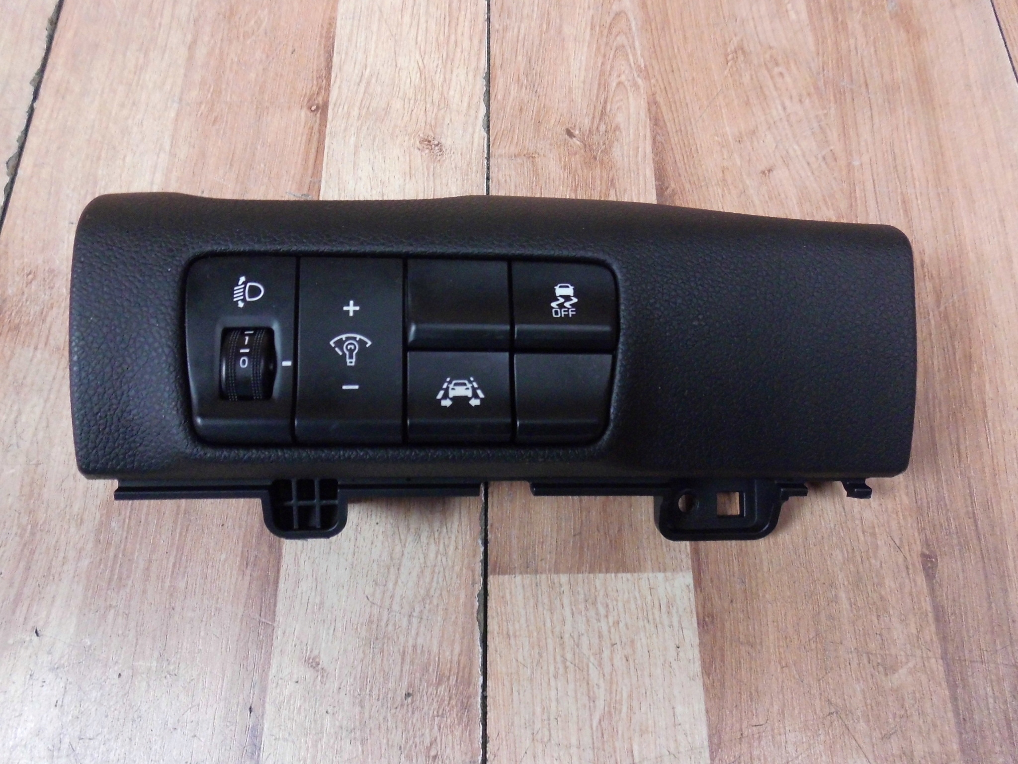 Kia Sportage IV 2018 panel switch ESP pasow ruchu 93700F1000WK