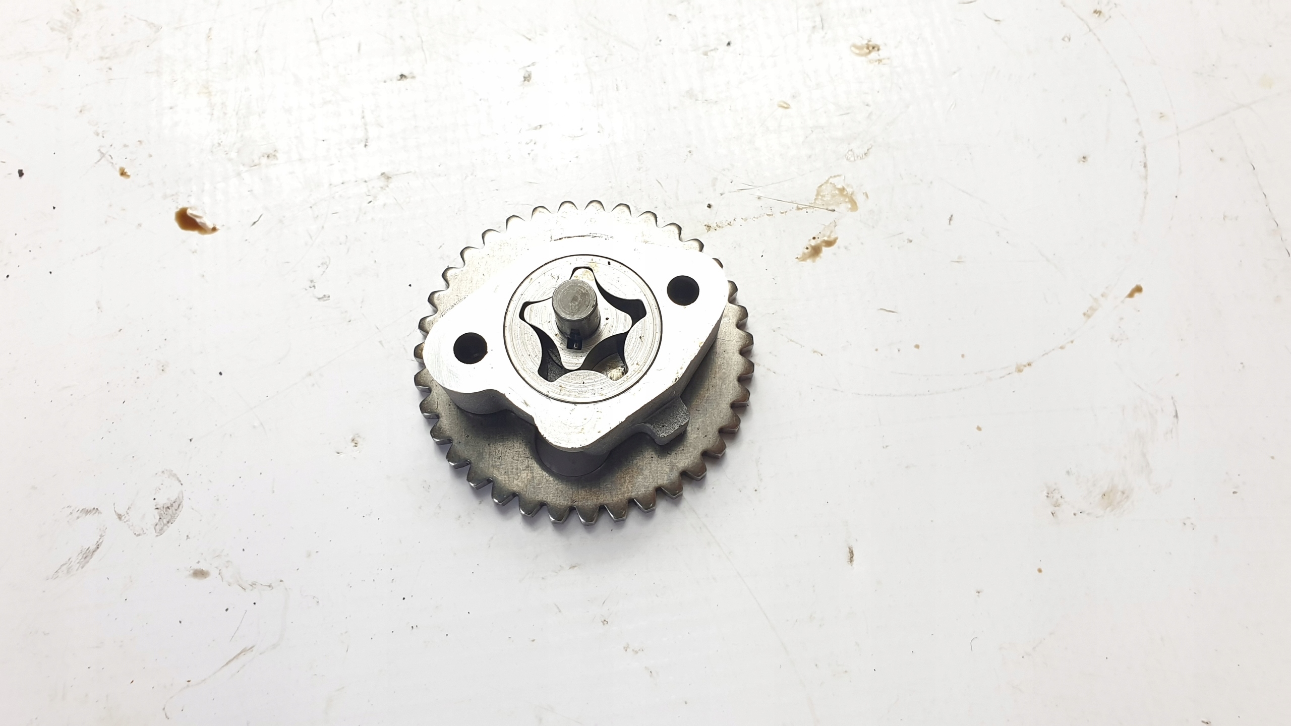 POMPA OLEJU BMW C1 125