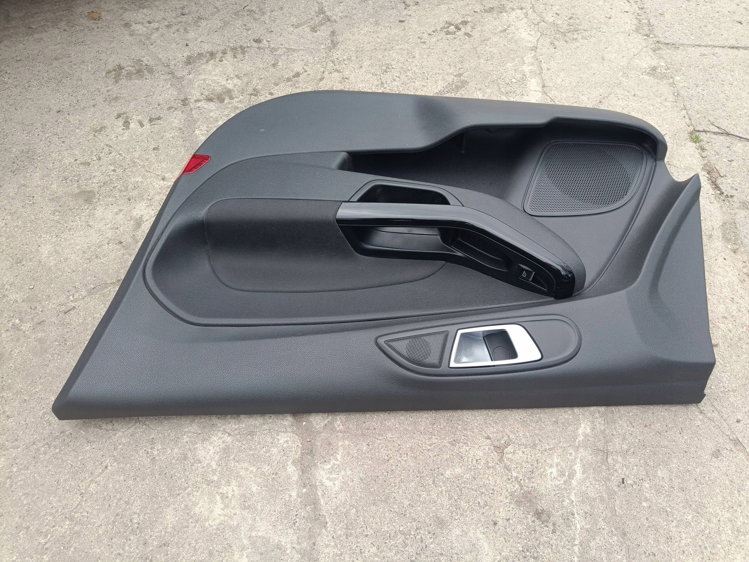 Ford Fiesta MK7 LIFT upholstery door right front