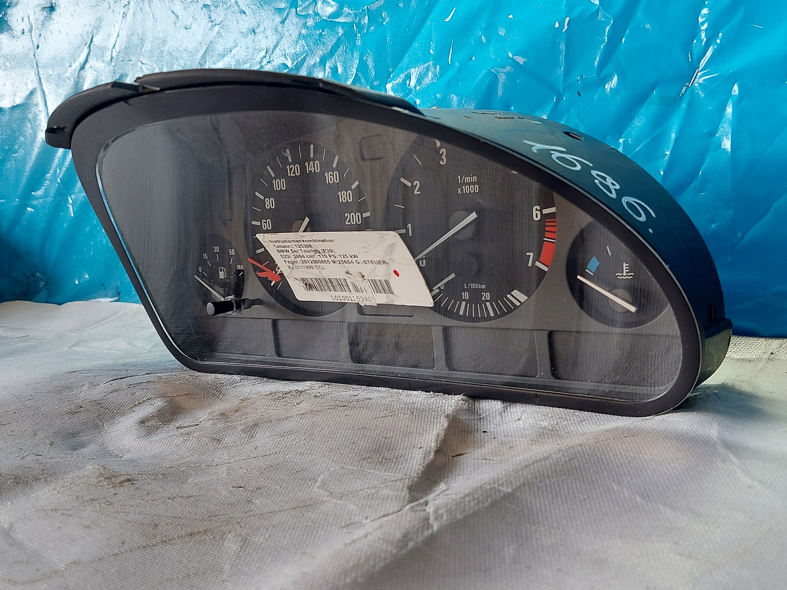 dials clock BMW E39 523i 62118381195