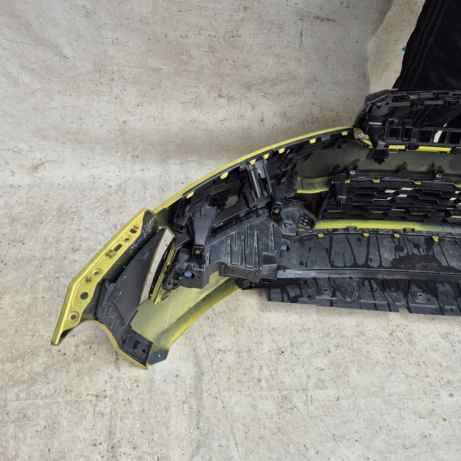 SKODA SUPERB III 3 LIFT 19-23 bumper front front washer PDC