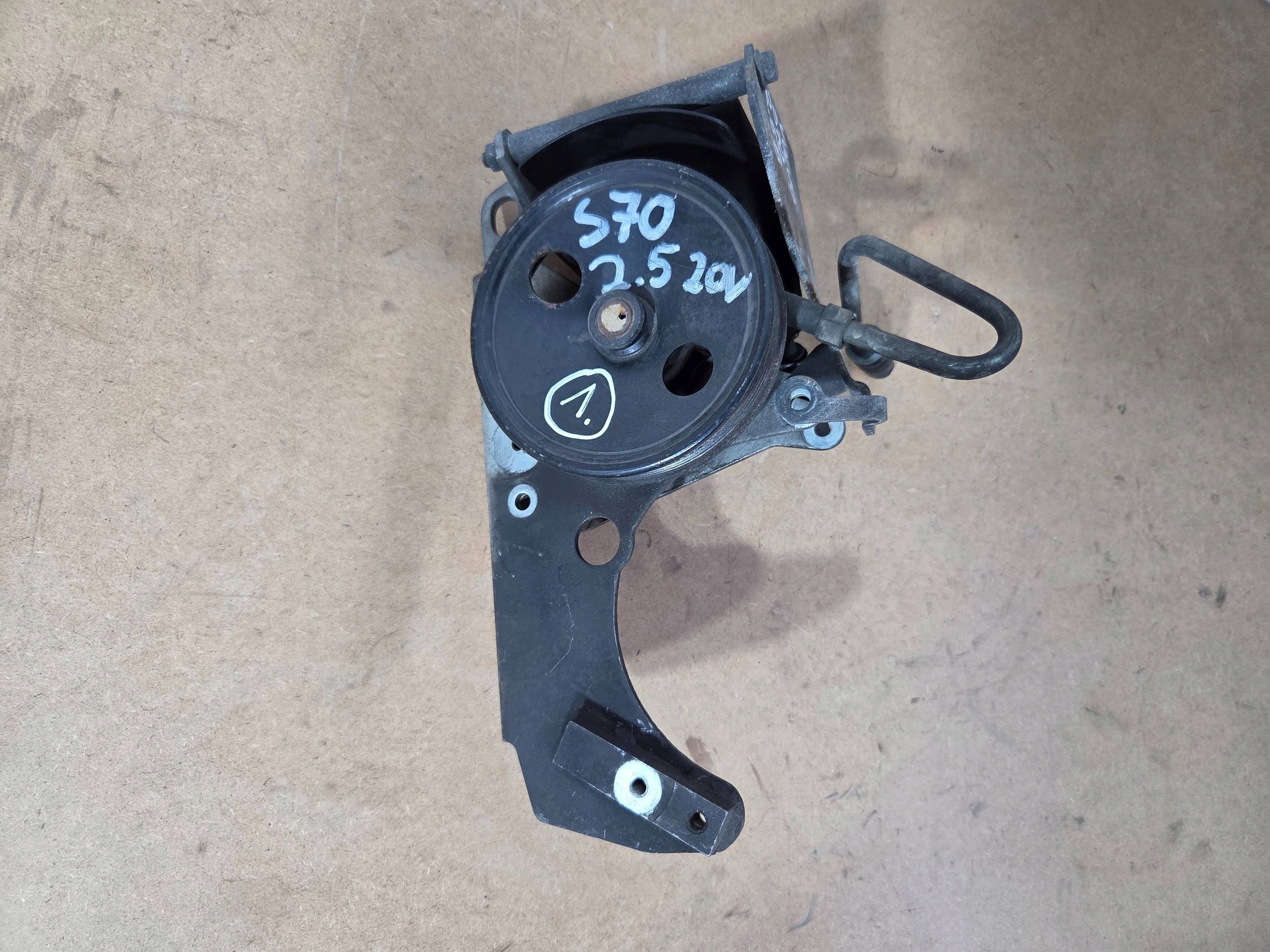 Volvo V70 / S70 servo pump 346907 (1)
