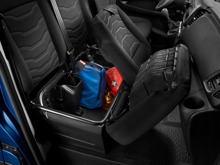 Pokrowce MIAROWE NOWY IVECO DAILY VI 2014-2021 Materiał materiał tapicerski