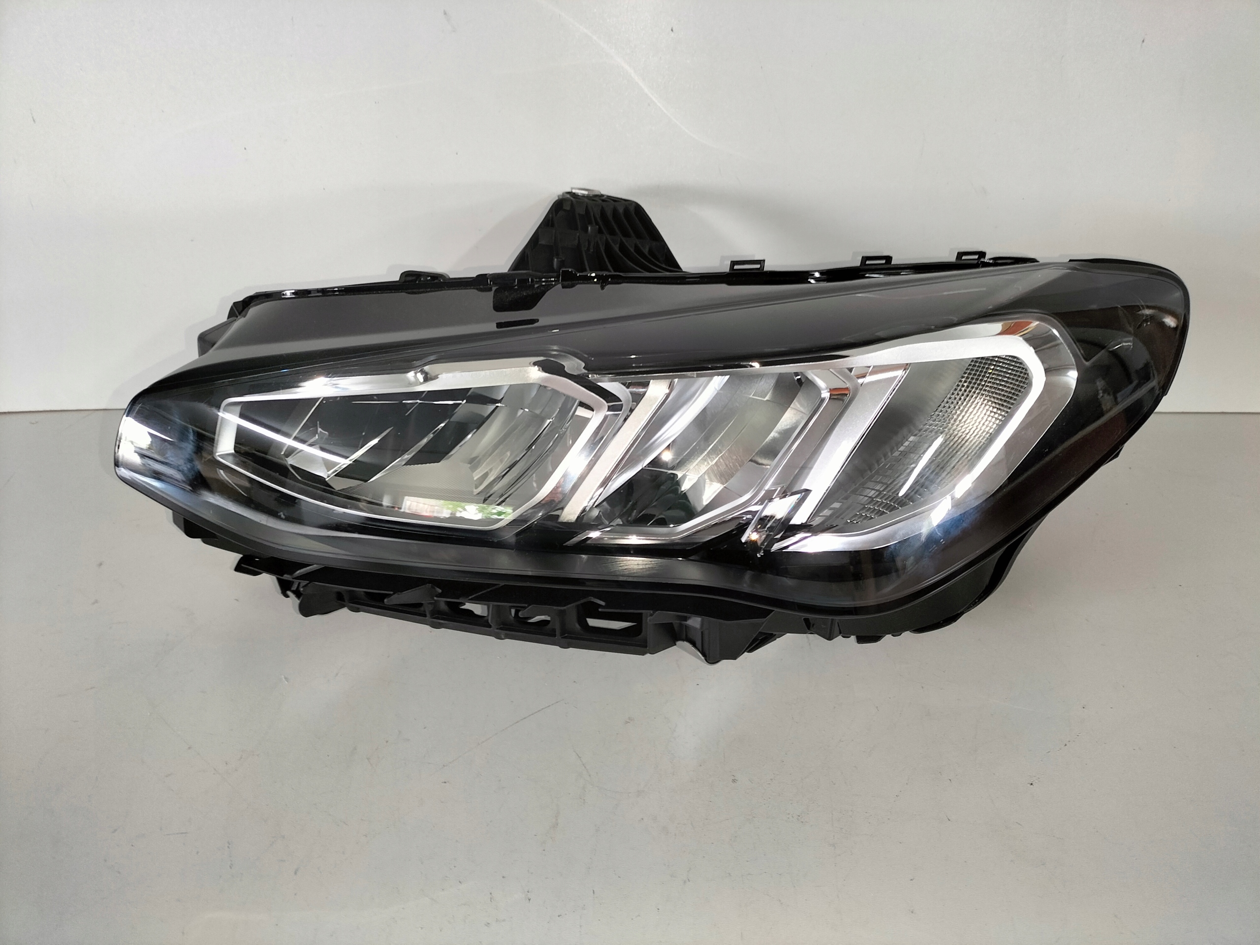light front left BMW 2 U06 ACTIVE TOURER 21