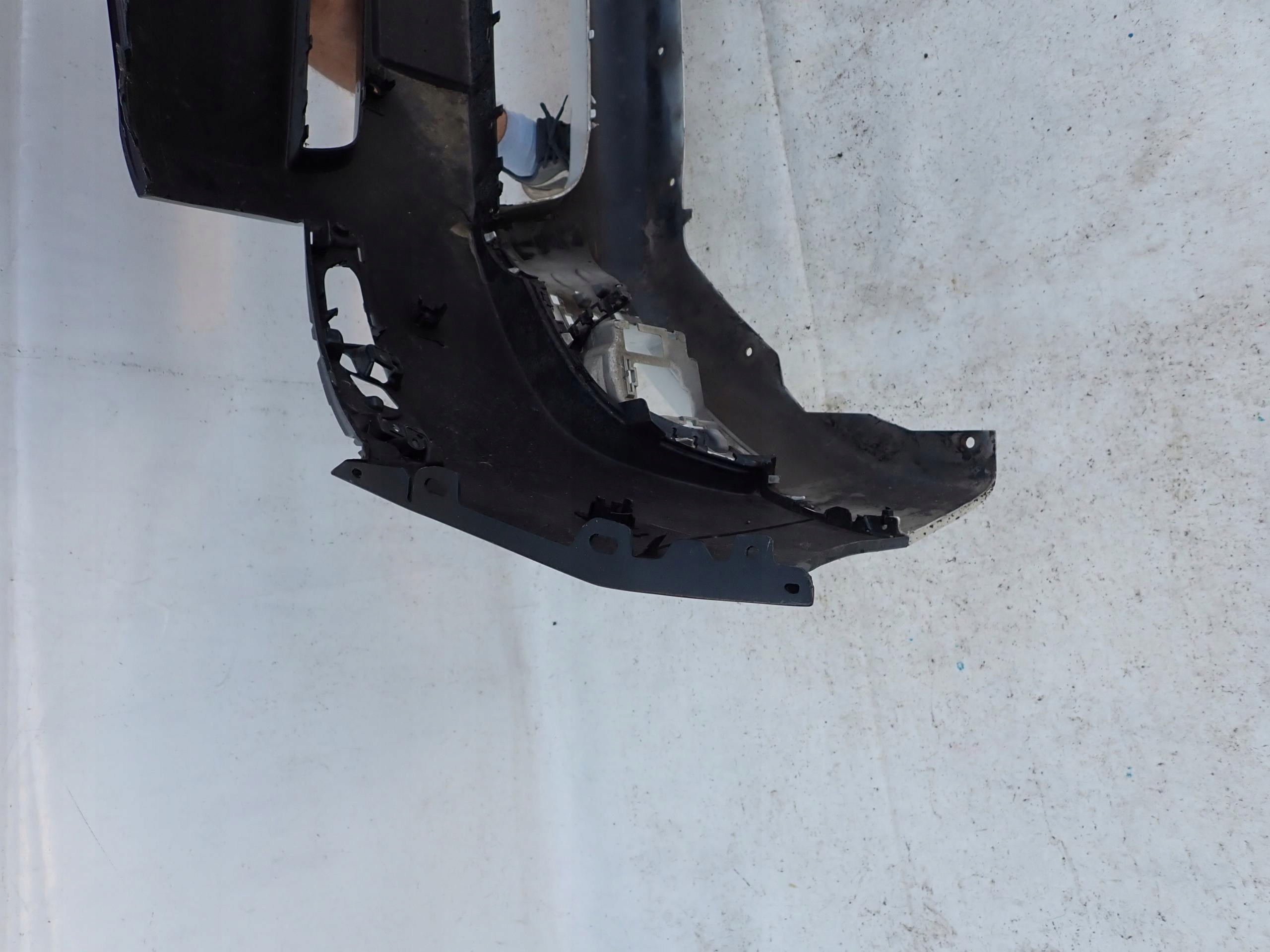 PEUGEOT 5008 and 09-13 bumper front front PDC