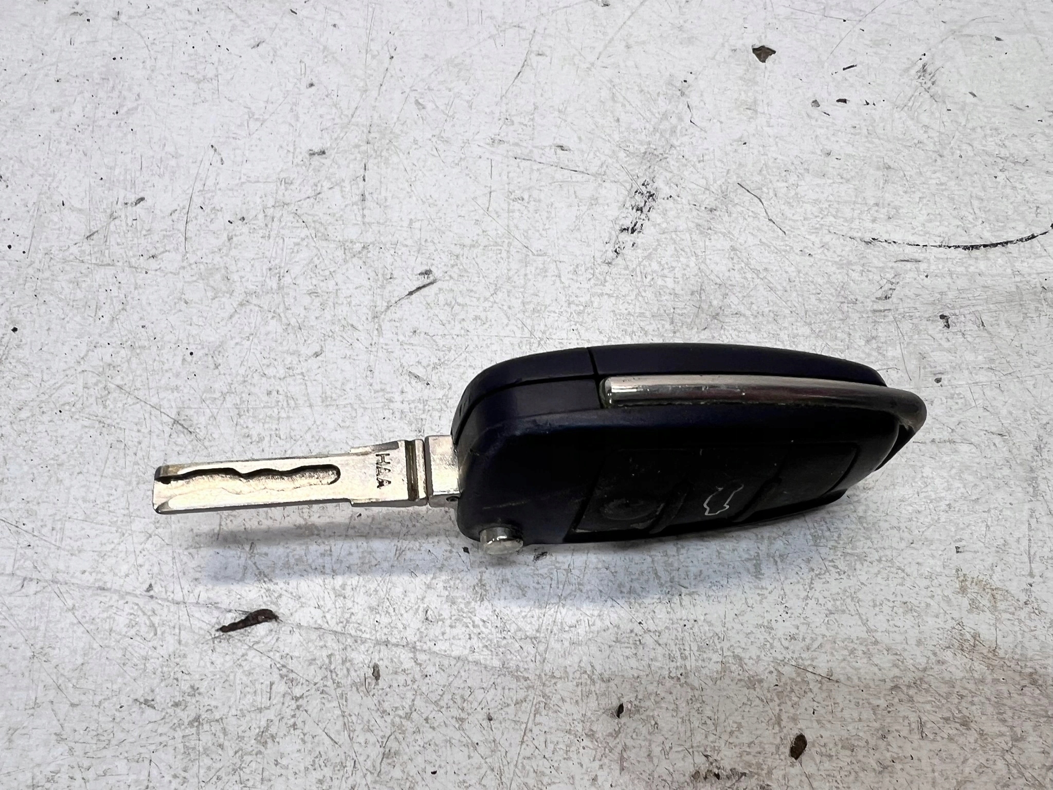 key PILOT SCYZORYK AUDI A1 8X Q3 8U 8X0837220D 1/26