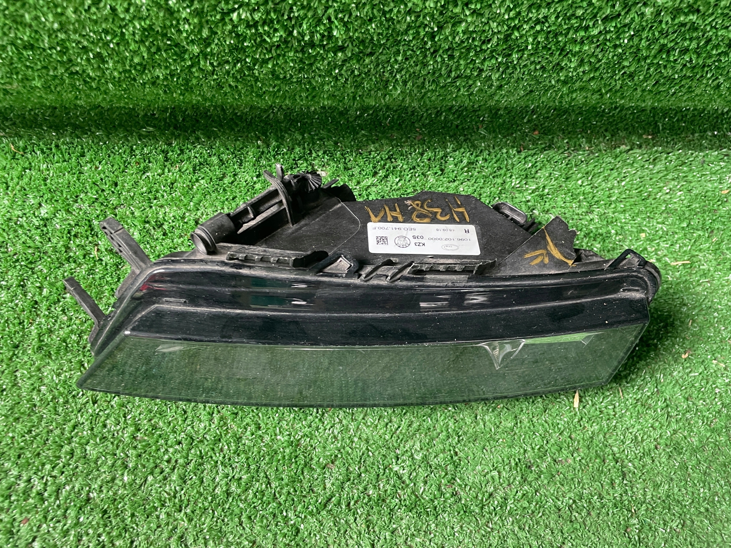 SKODA OCTAVIA III LIFT NEBELSCHEINWERFER RECHTS 2017- 5E0941700F