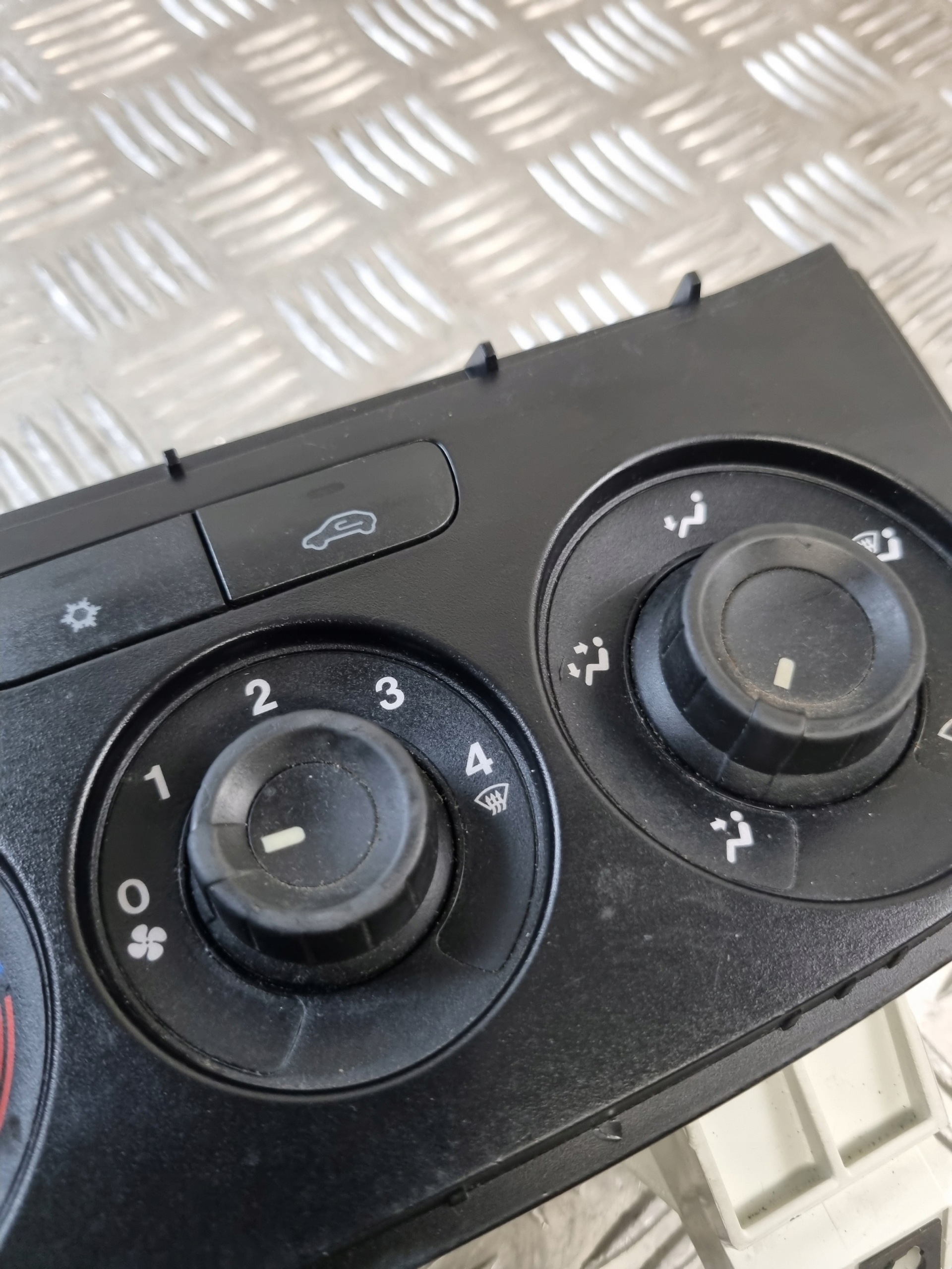 PANEL rešetka ventilacije FIAT DOBLO II