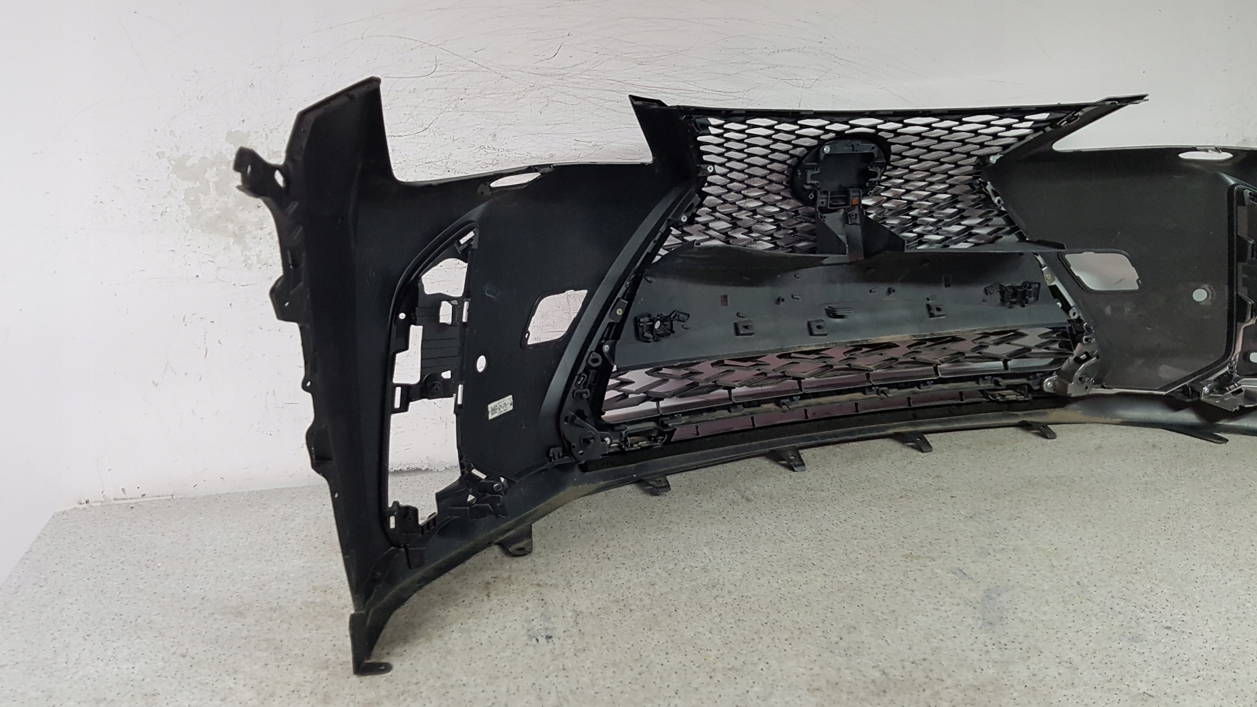 LEXUS UX F SPORT 2018 - bumper front 8305