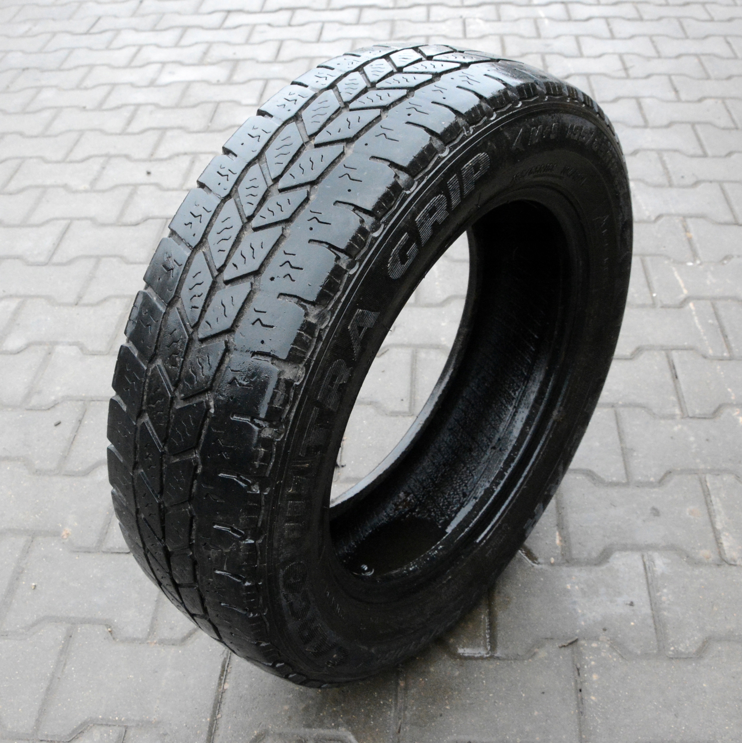Opona Goodyear Cargo Ultra Grip 195/65 R16C