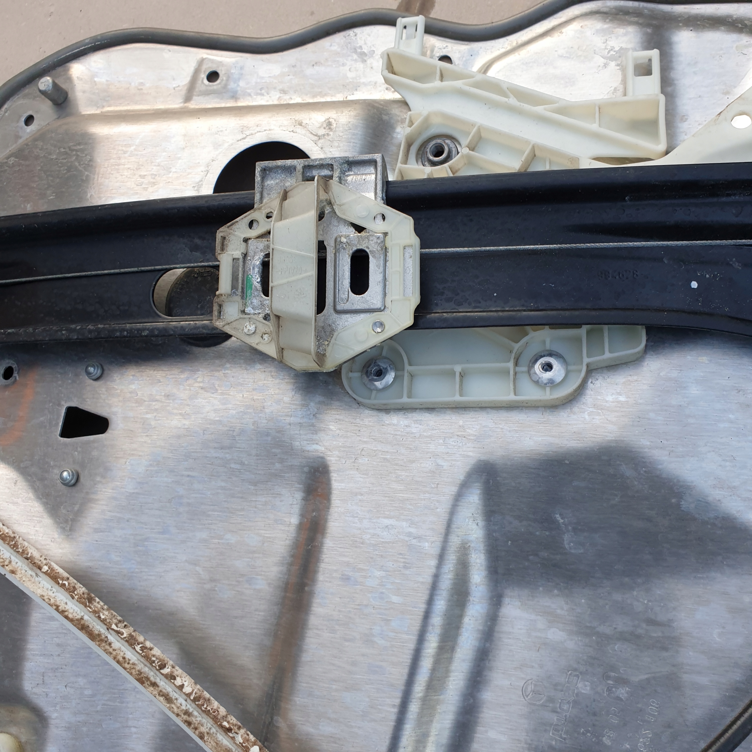 Mécanisme Mécanisme essuie glaces Tôle R MERCEDES S W221