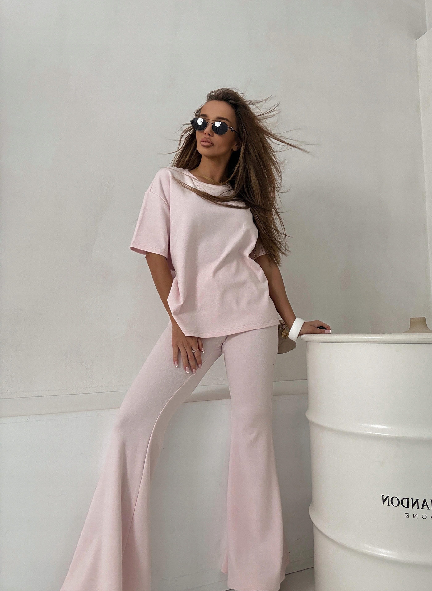 Komplet damski szerokie spodnie i t-shirt oversize Różowy Agatha Studio