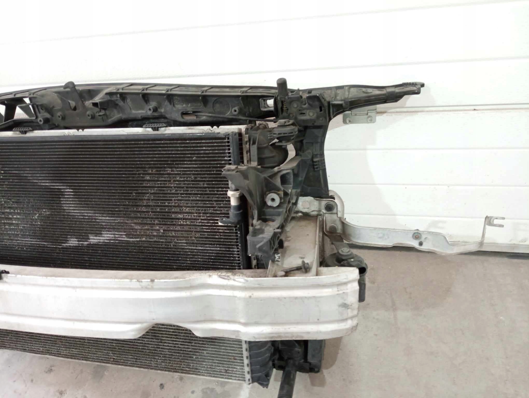 Audi A6 C7 pas przedni wzmocnienie chłodnice 3.0 Typ samochodu Samochody osobowe