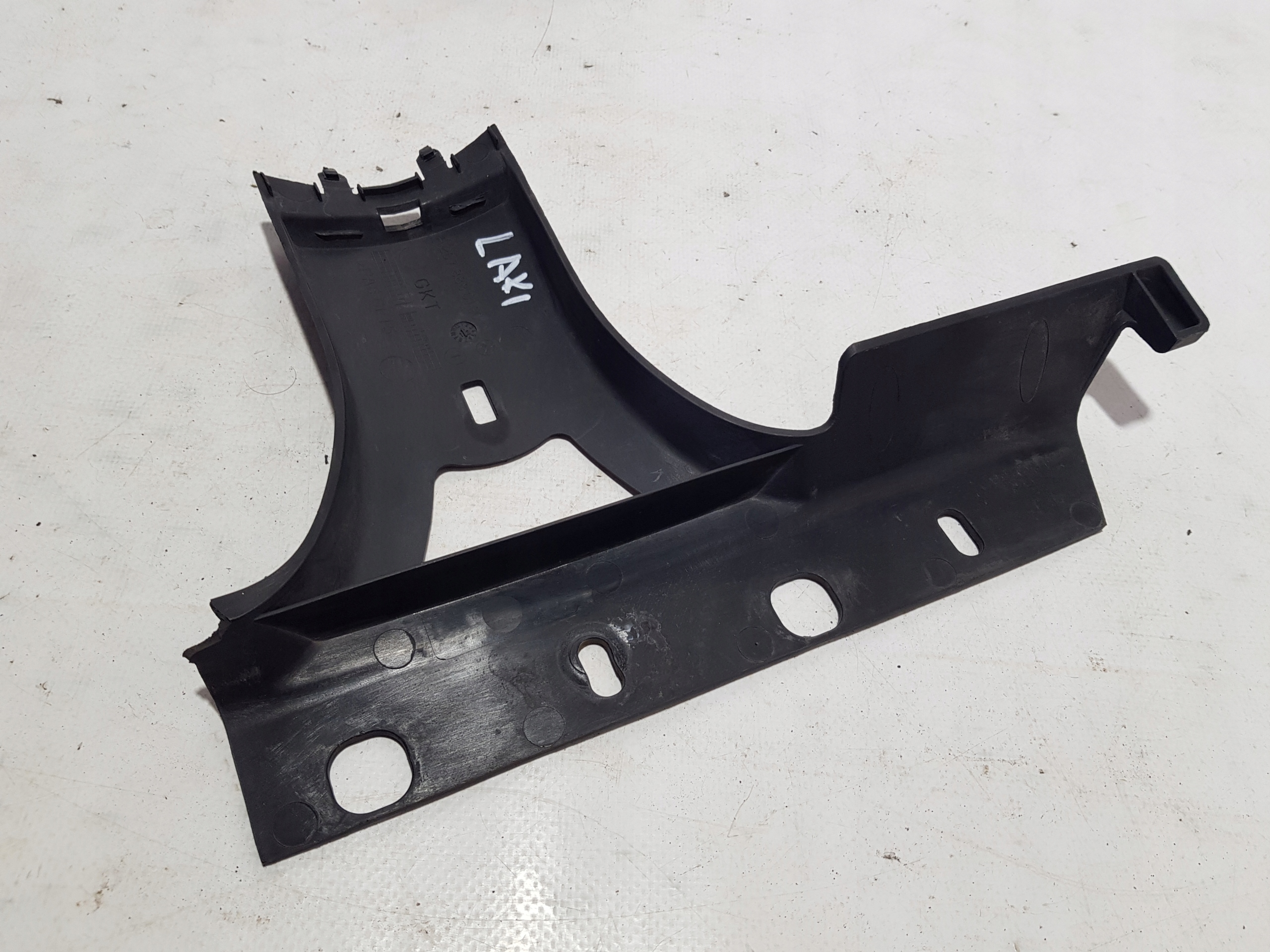 MERCEDES W207 bracket grille radiator 2078880190 console