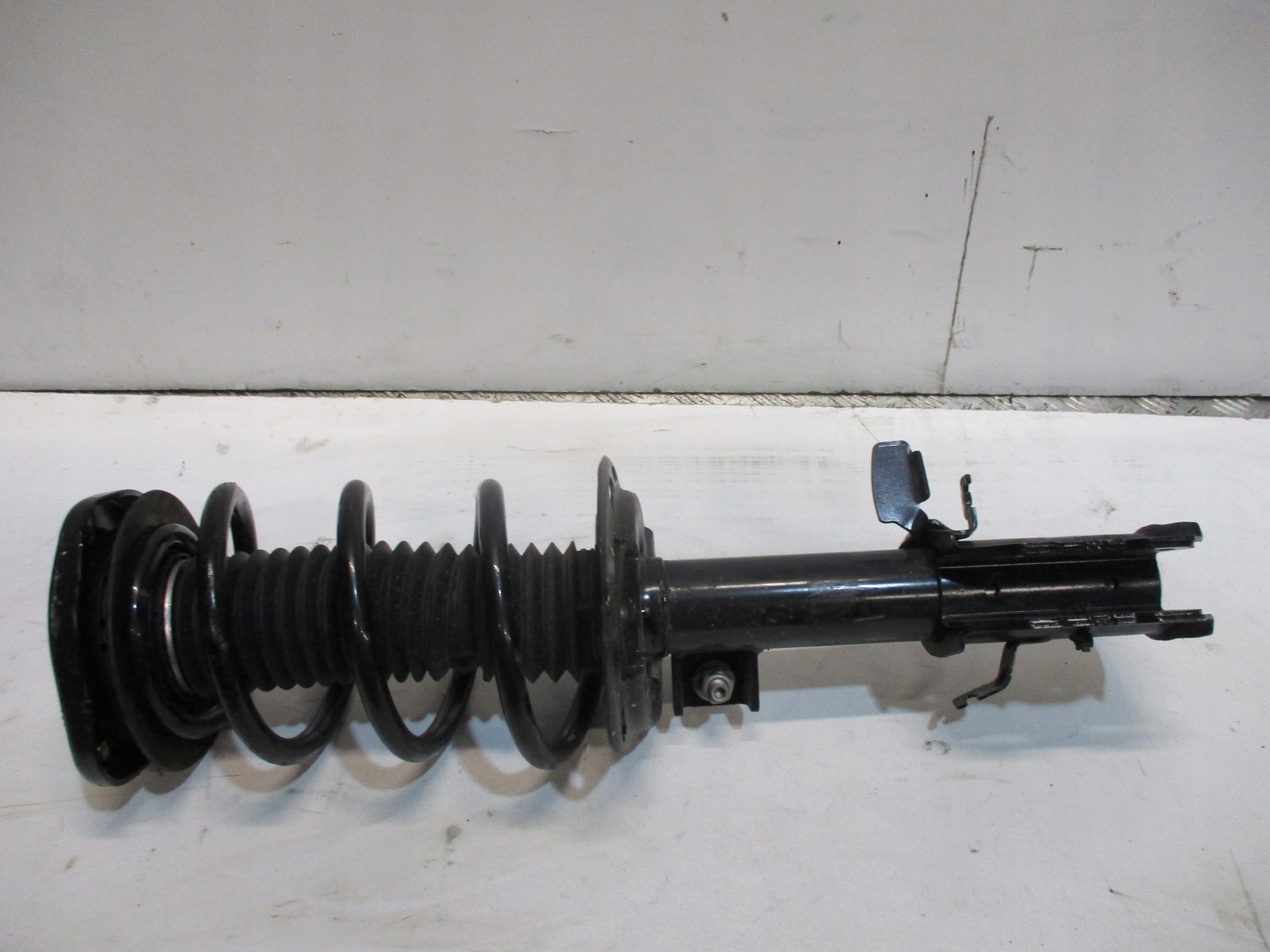 shock absorber AMOR FORD KUGA MK3 2,5HYBRID right left