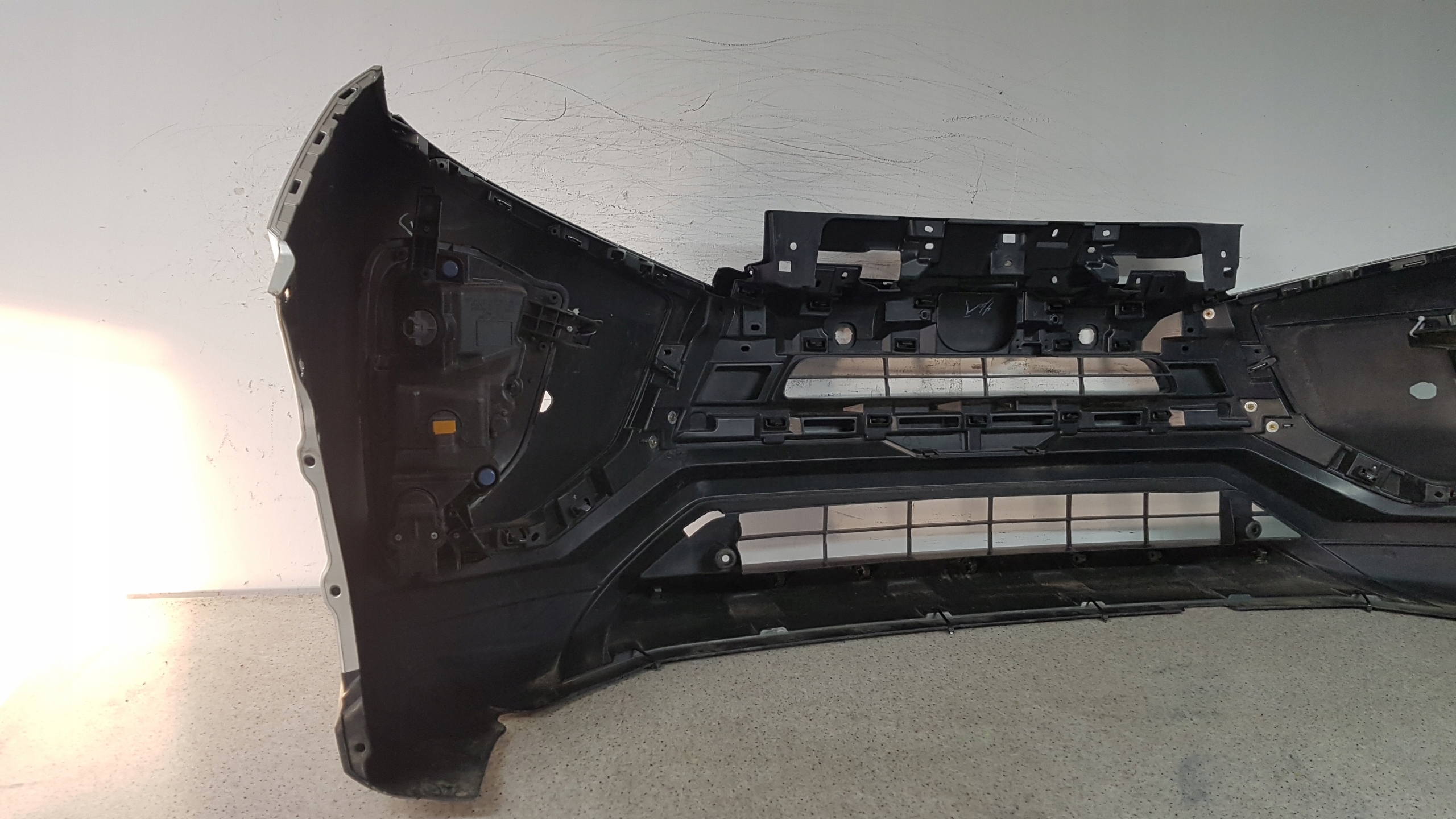 MITSUBISHI ECLIPSE CROSS 17 - bumper front 7598