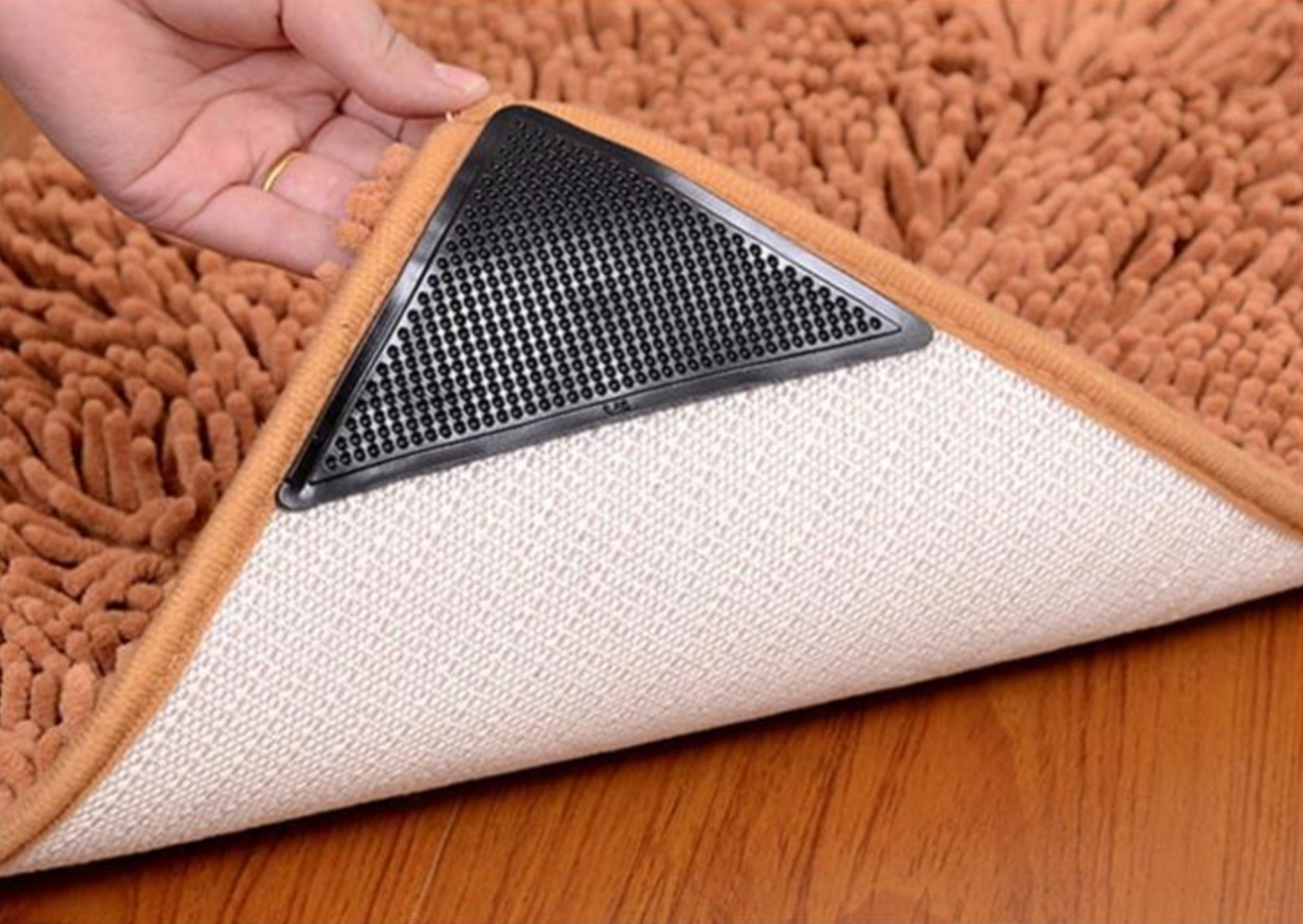 PODKŁADKI ANTYPOŚLIZGOWE POD DYWAN WYKŁADZINĘ ZABEZPIECZENIE KOMPLET 8 SZT Szerokość produktu 9 cm