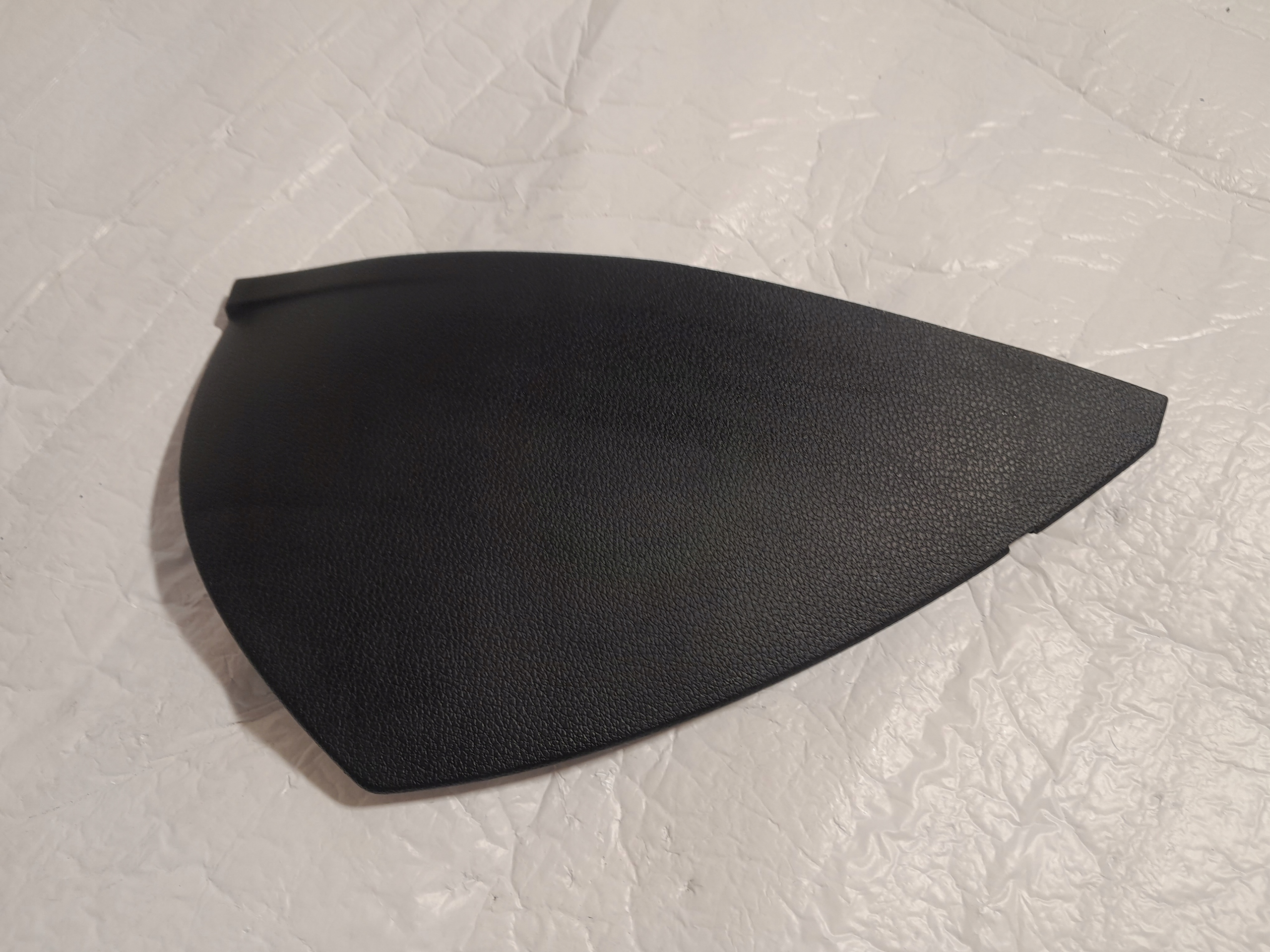 AUDI A3 S3 8V cover spoiler consoles 8V0857086