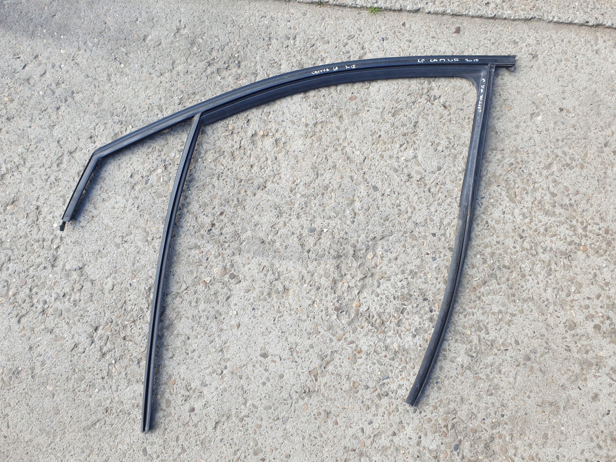 gasket door left front RENAULT CAPTUR and 2013- 803317044