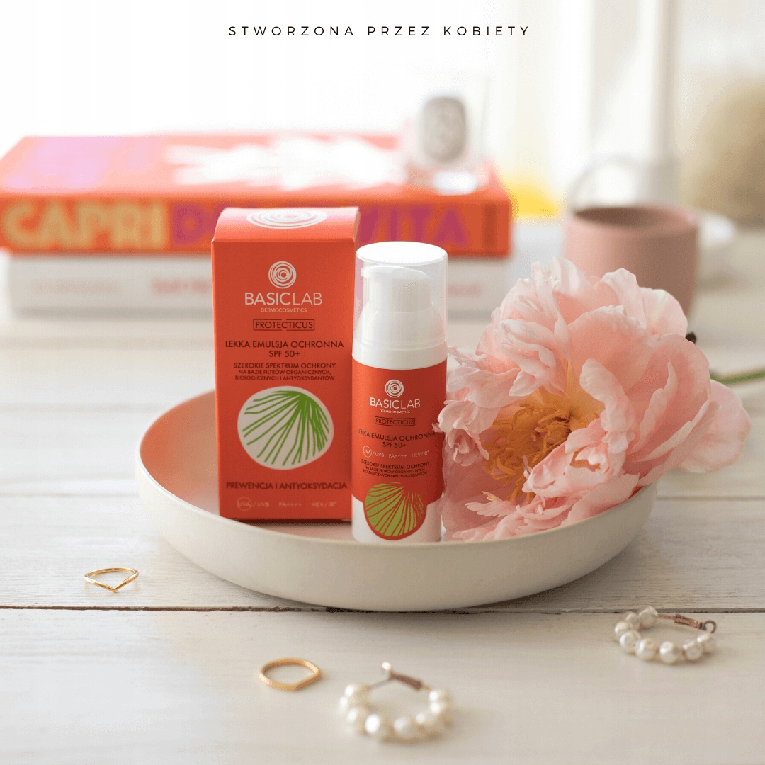 BASICLAB Lekka emulsja ochro do twarzy SPF50+50 ml EAN (GTIN) 5907637951680