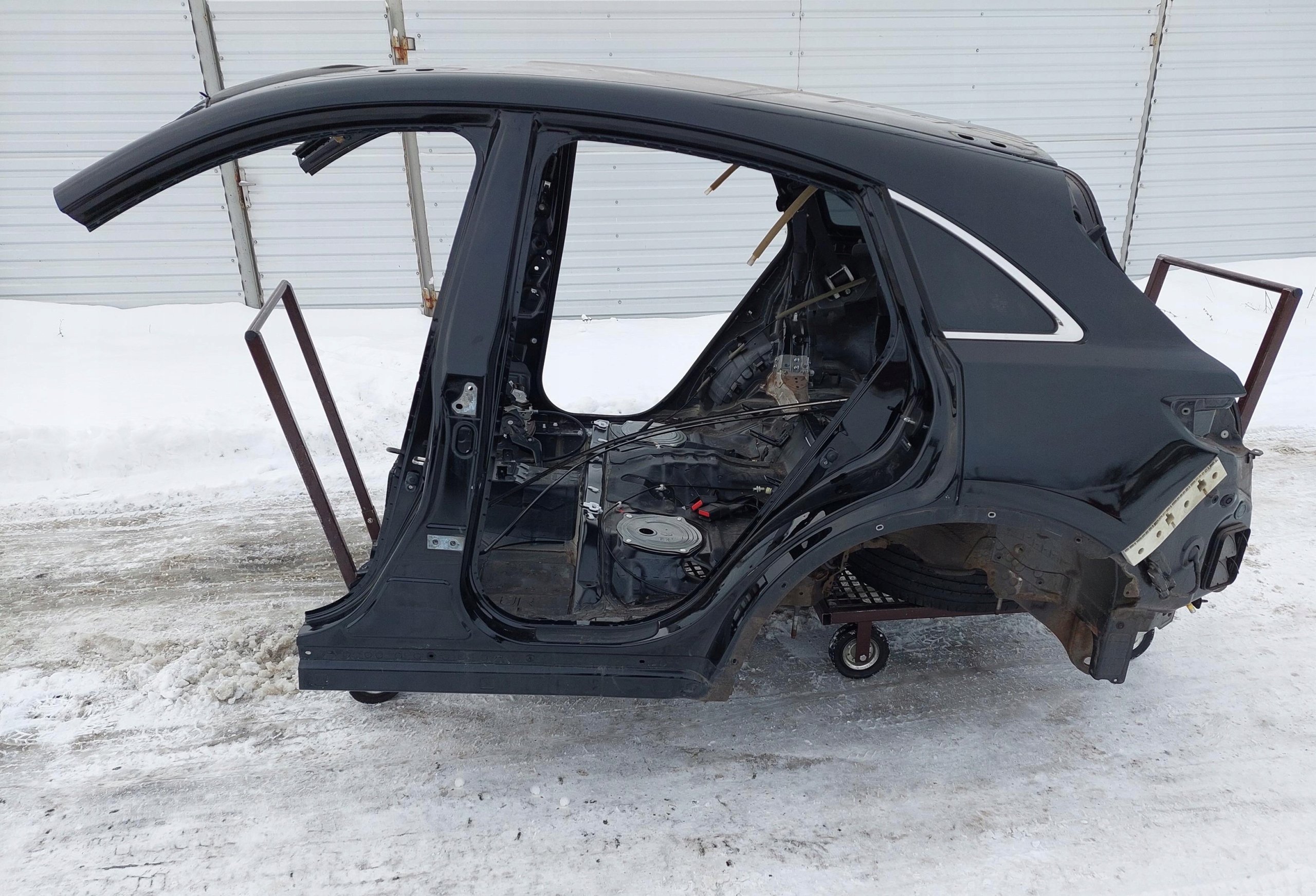 PAS DUPA BLOTNIK TYL LEWY PRAWY INFINITI FX II KH3