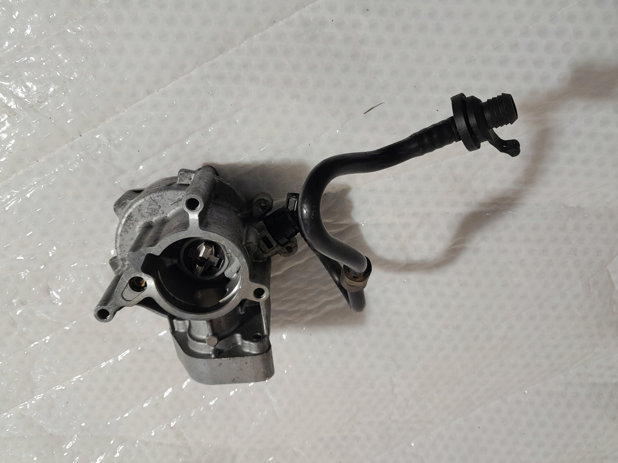AUDI VW 2.0TFSI pump vacual VACUM 06L145100F