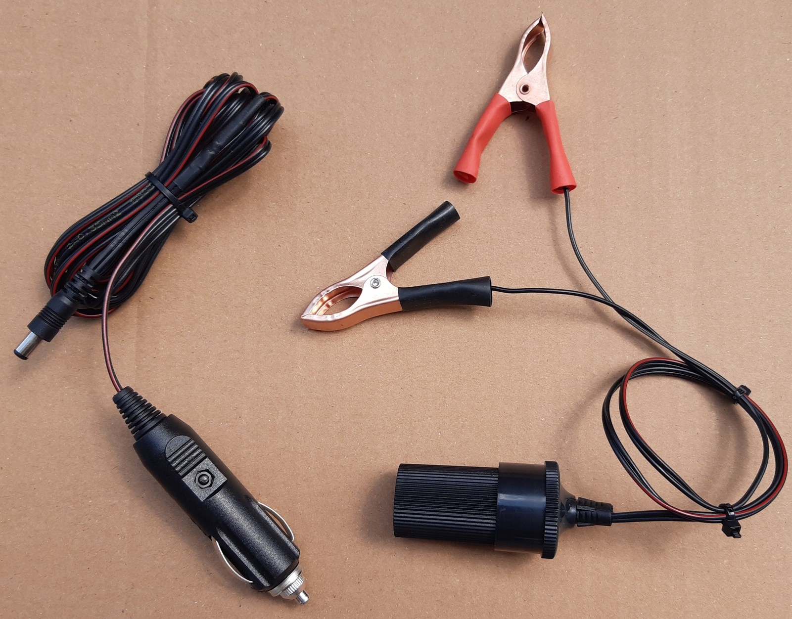 ADAPTER ZASILANIA DO STEROWNIKA GRY FAMILIADA EAN (GTIN) 5906765831505