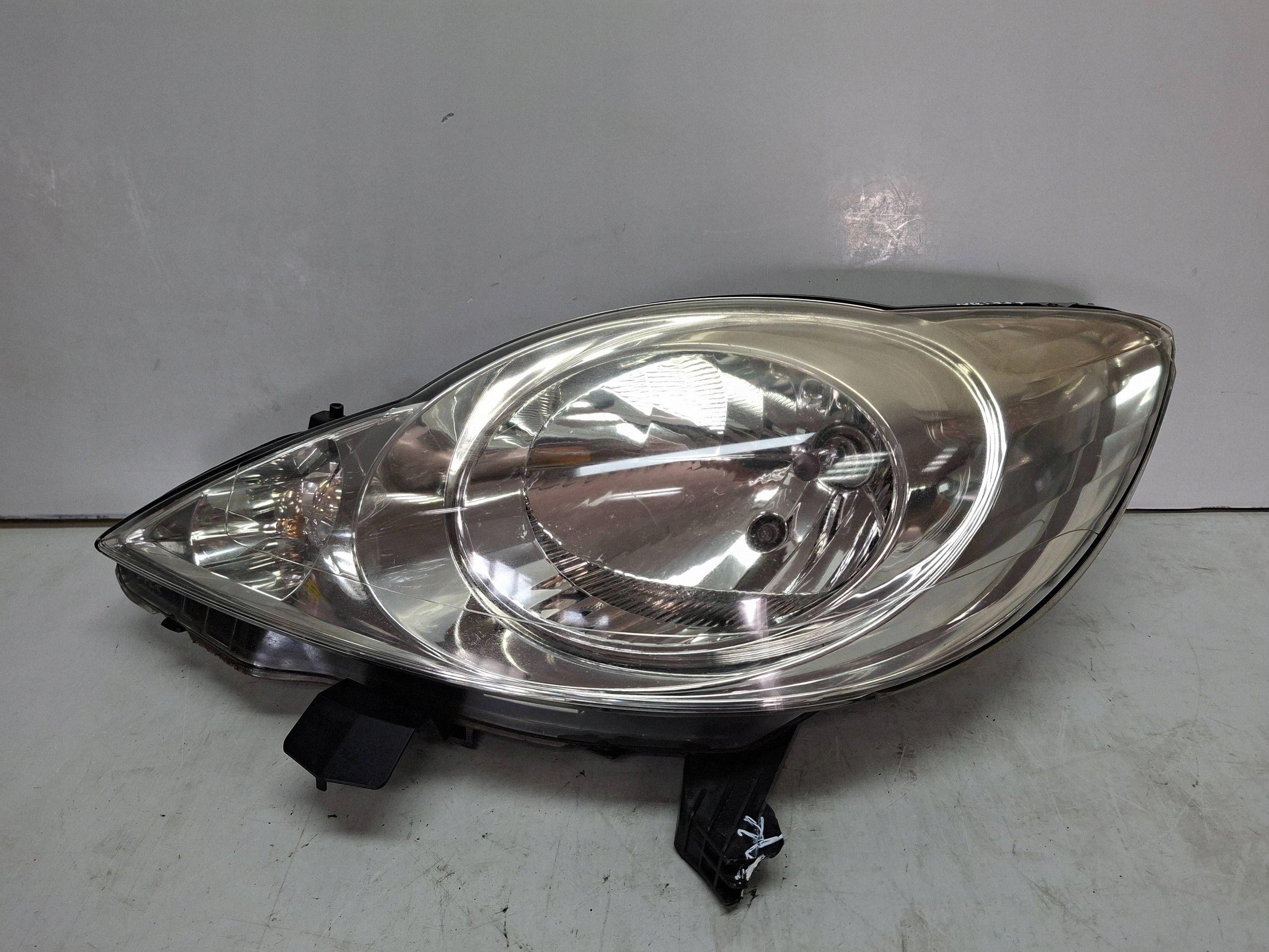 light front left 81170-0H030 PEUGEOT 107 2005