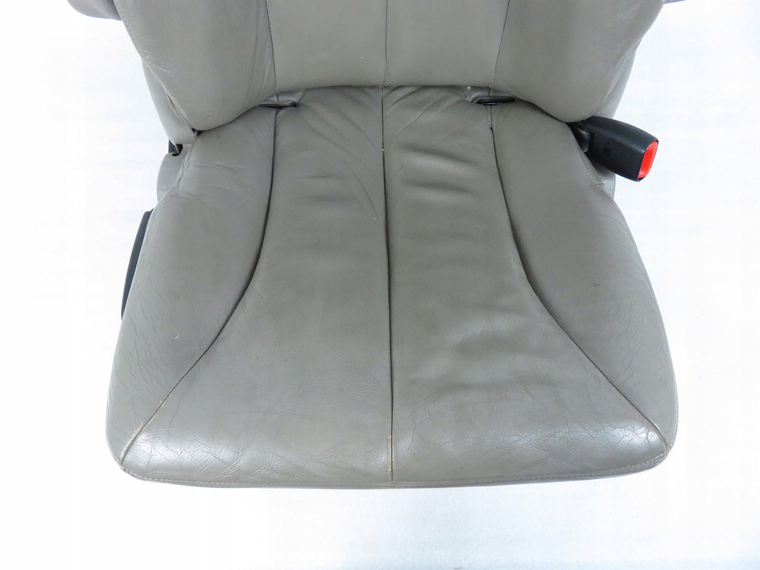 кресло 2 правый CHRYSLER Voyager IV