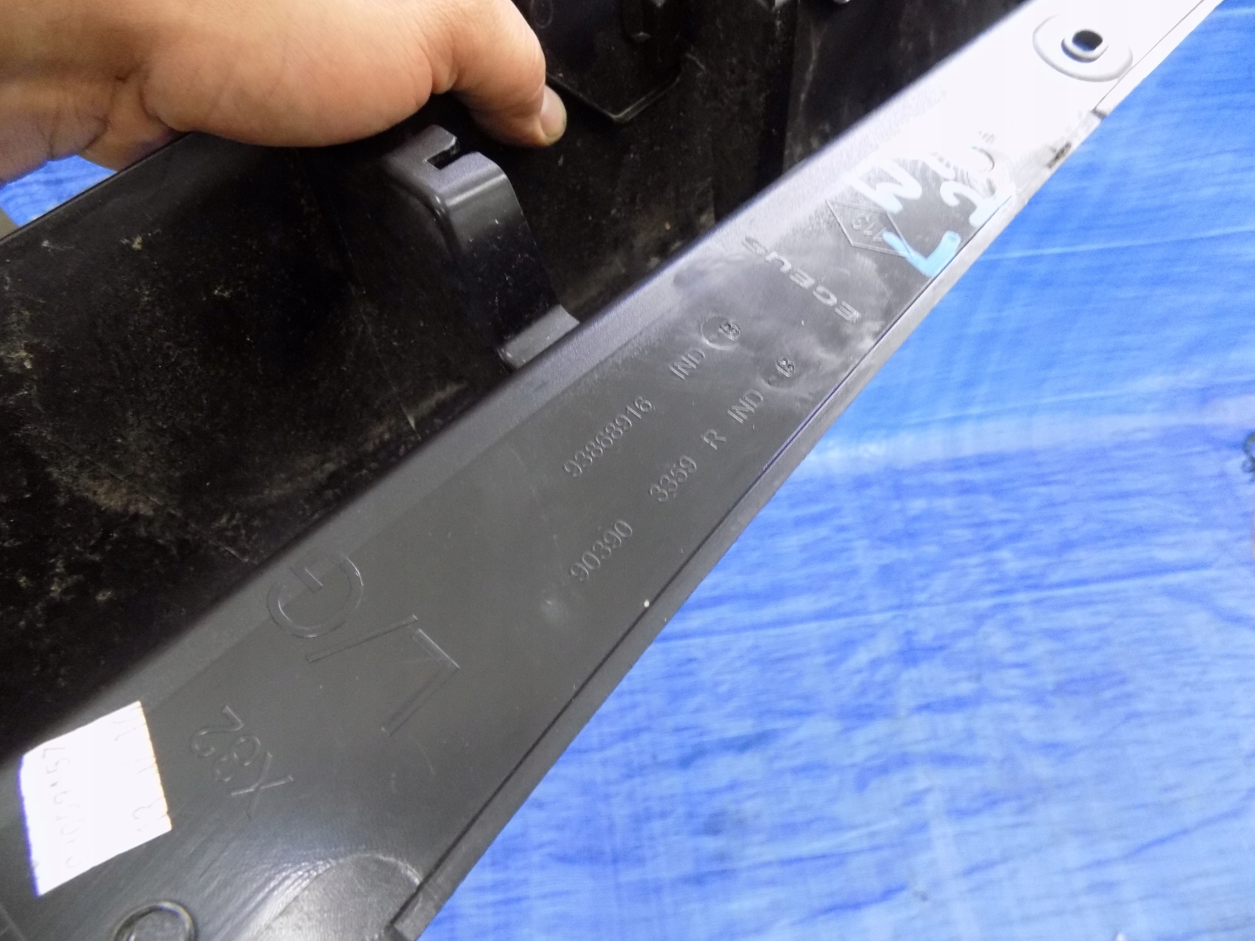 corner upper left H2 RENAULT TRAFIC III 1,6DCI
