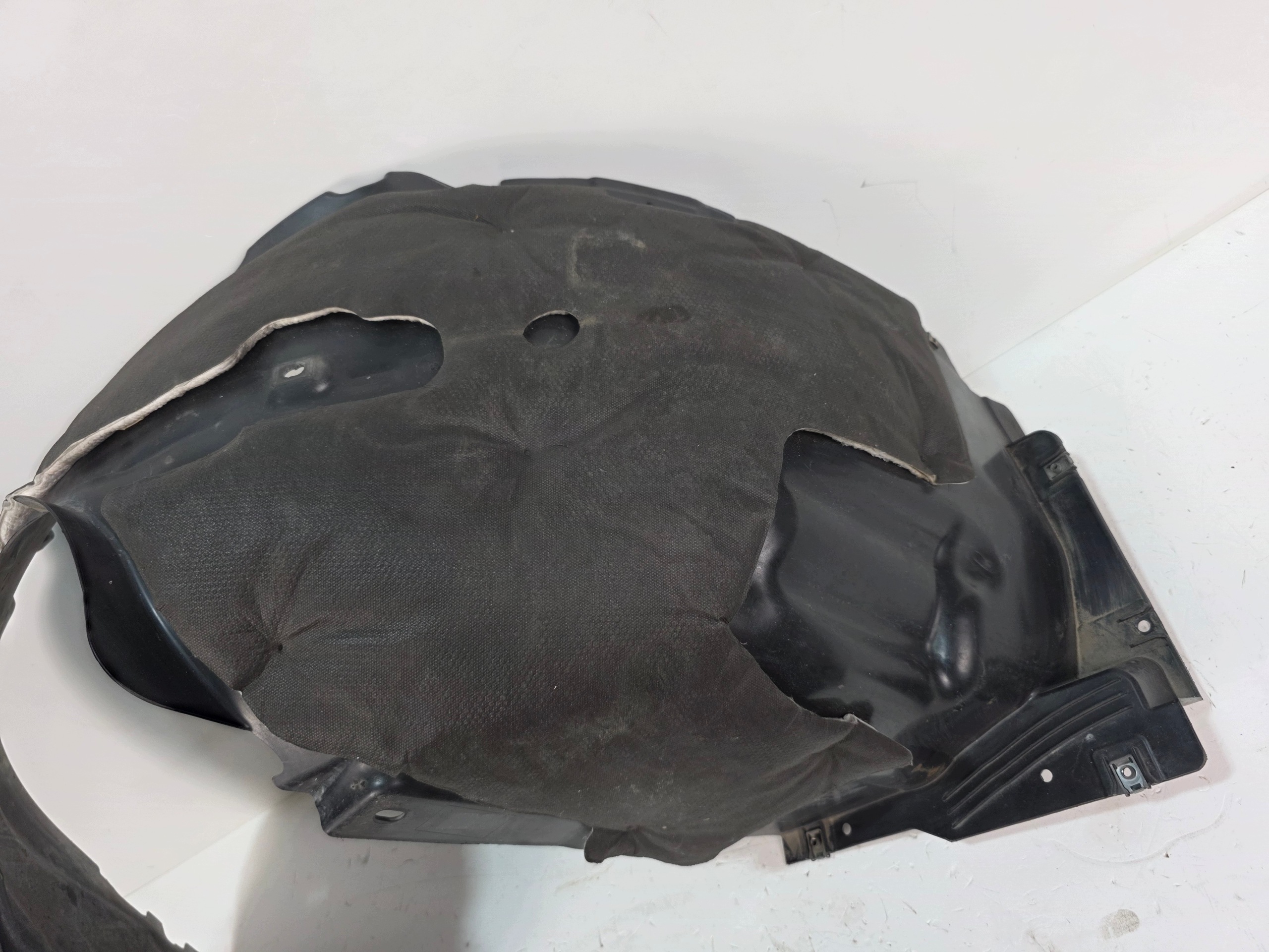 mudguard left front JEEP AVENGER 52170941
