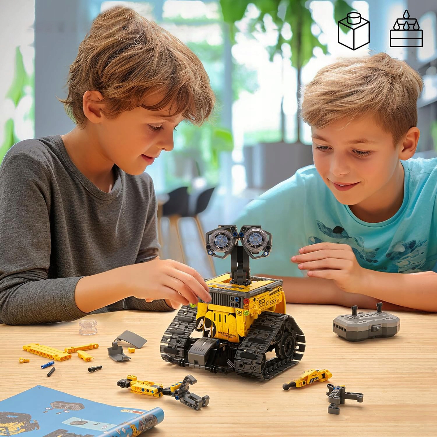 PROGRAMOWALNY ROBOT ZESTAW KONSTRUKCYJNY APP I PILOT KONTROLA -DLA DZIECI Typ klocki konstrukcyjne