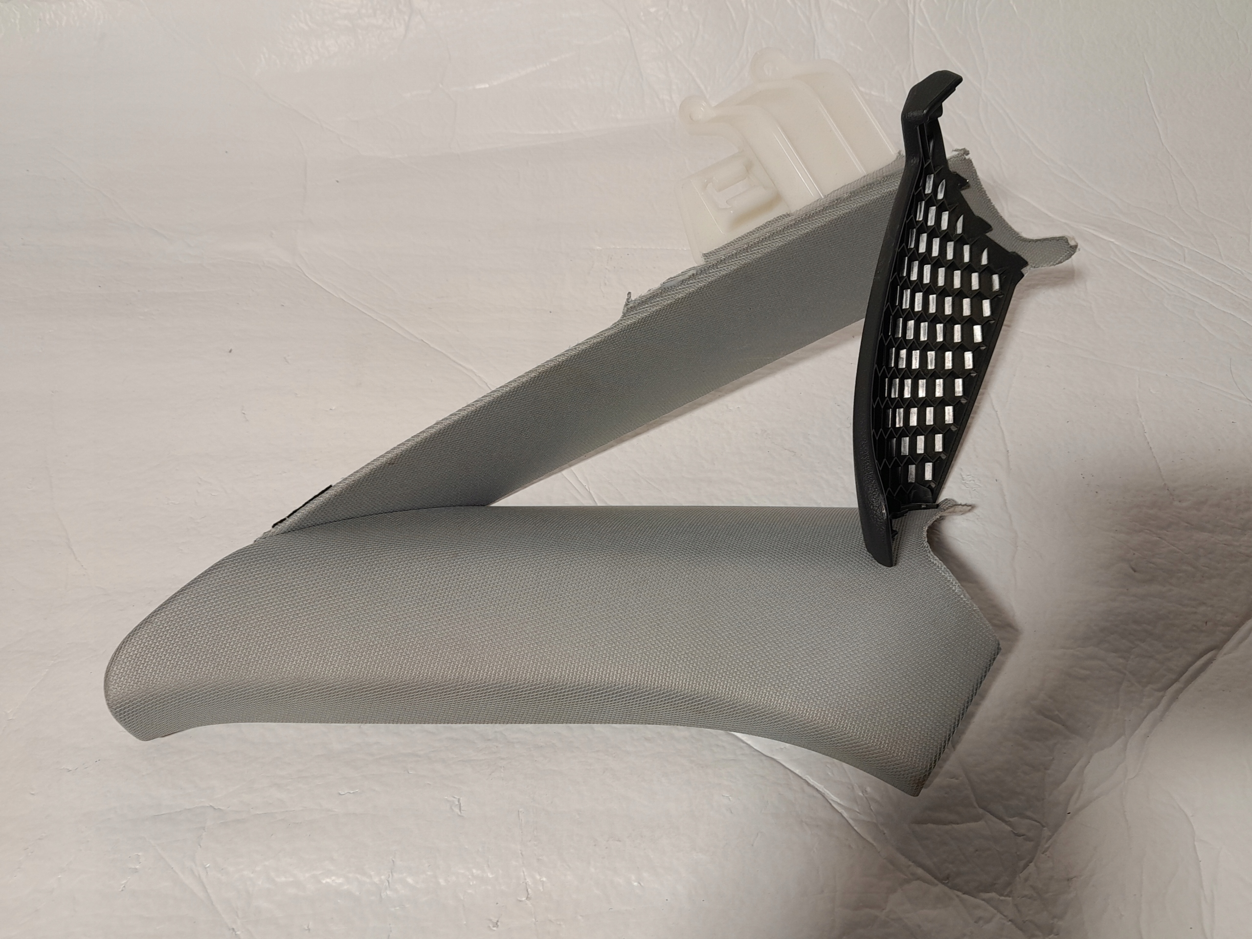 AUDI A4 B9 side cover SLUPKA 8W5867288