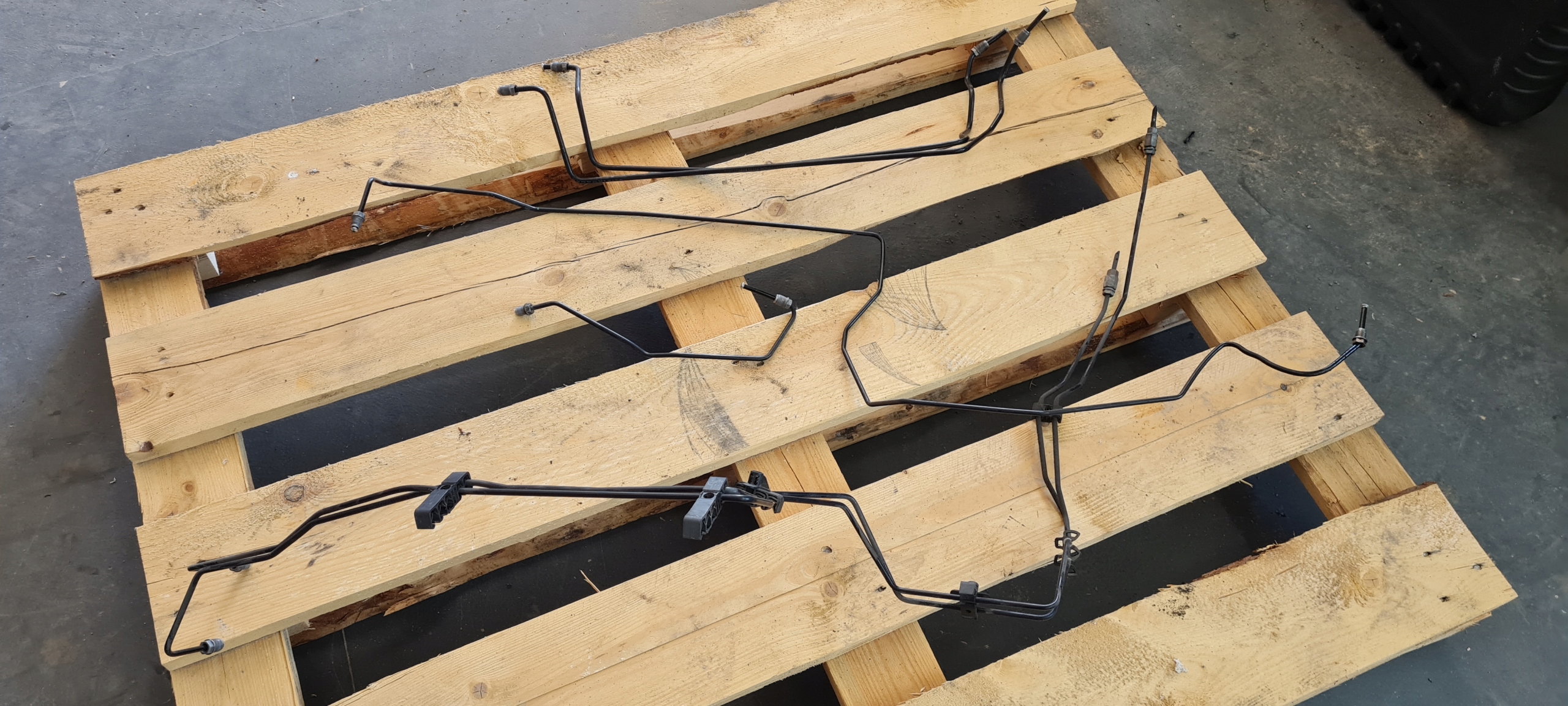 S3 8V Berline A3 Tuyaux Frein Avant ABS POMPY