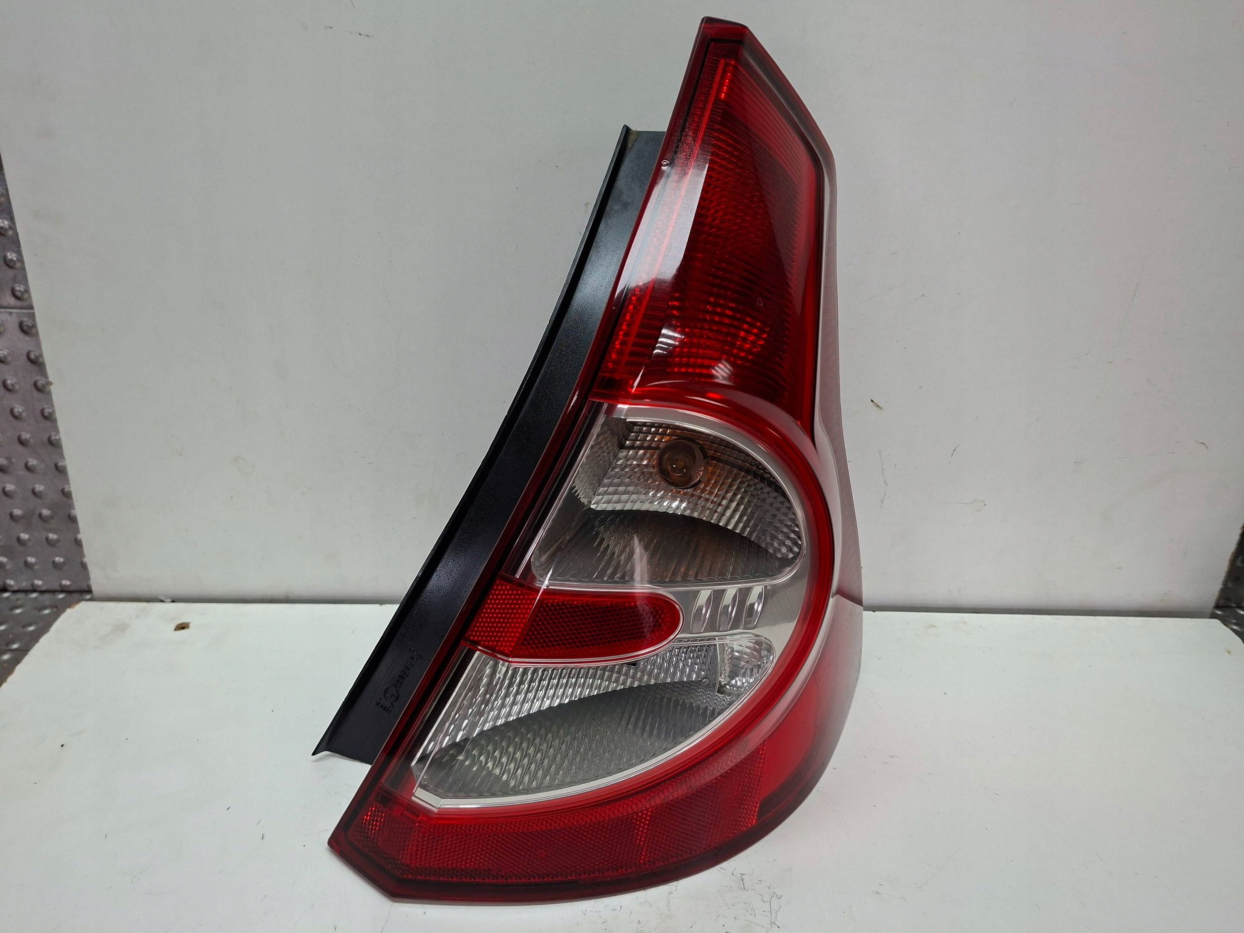 light rear right 8200734824 DACIA SANDERO and 2008-2012