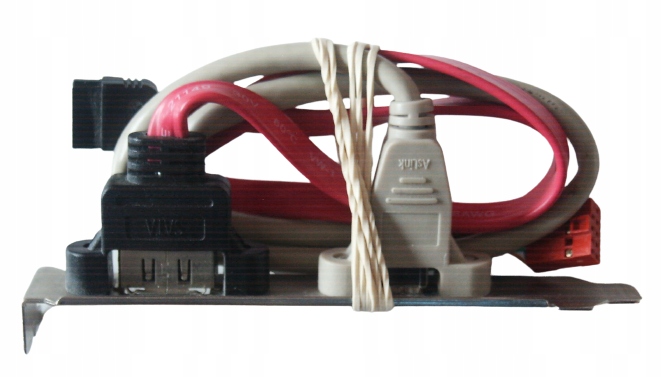 Śledź / port e-SATA eSATA/FireWire do obudowy