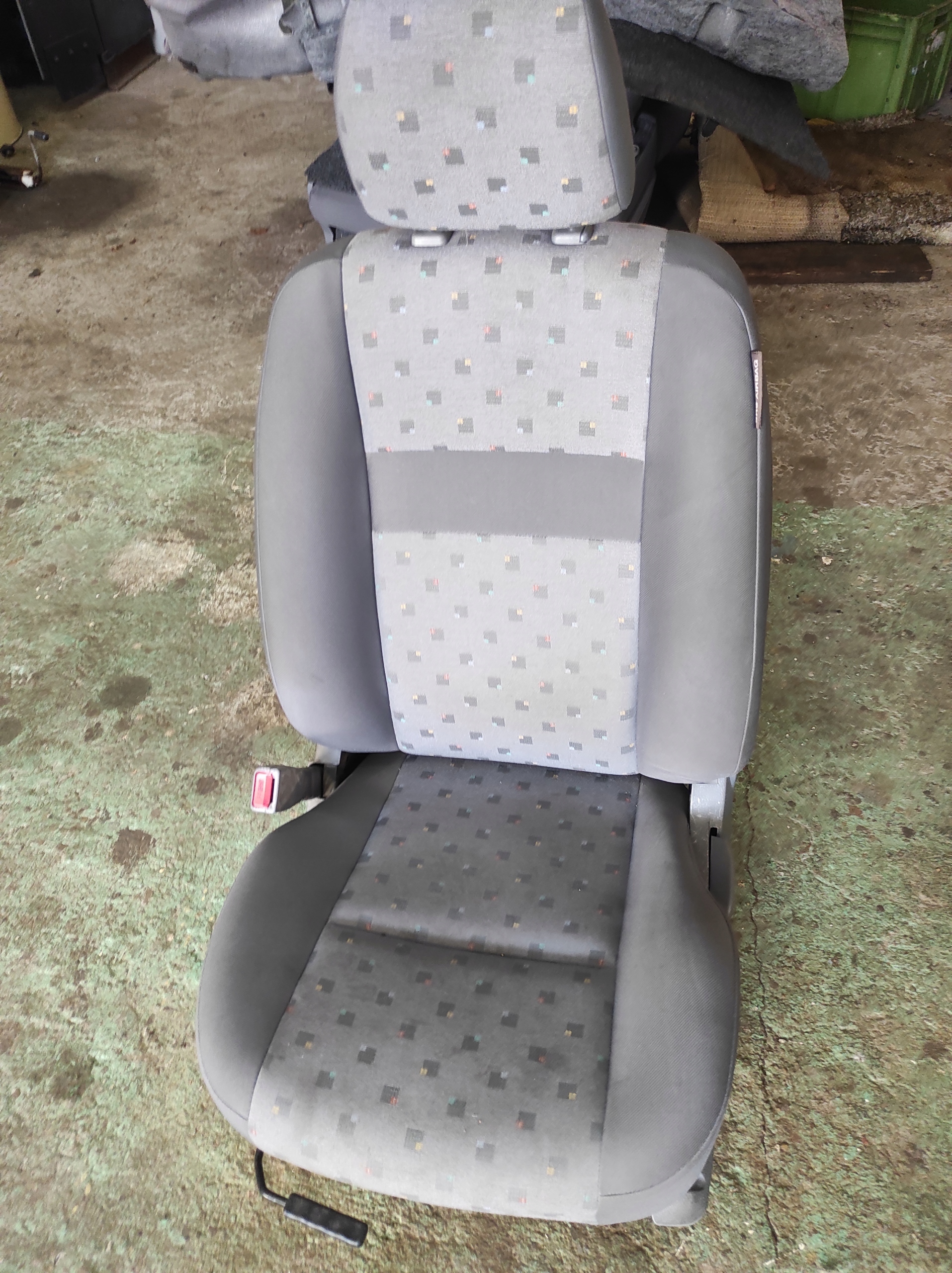 кресло левый водители Hyundai GETZ 02-06 3D